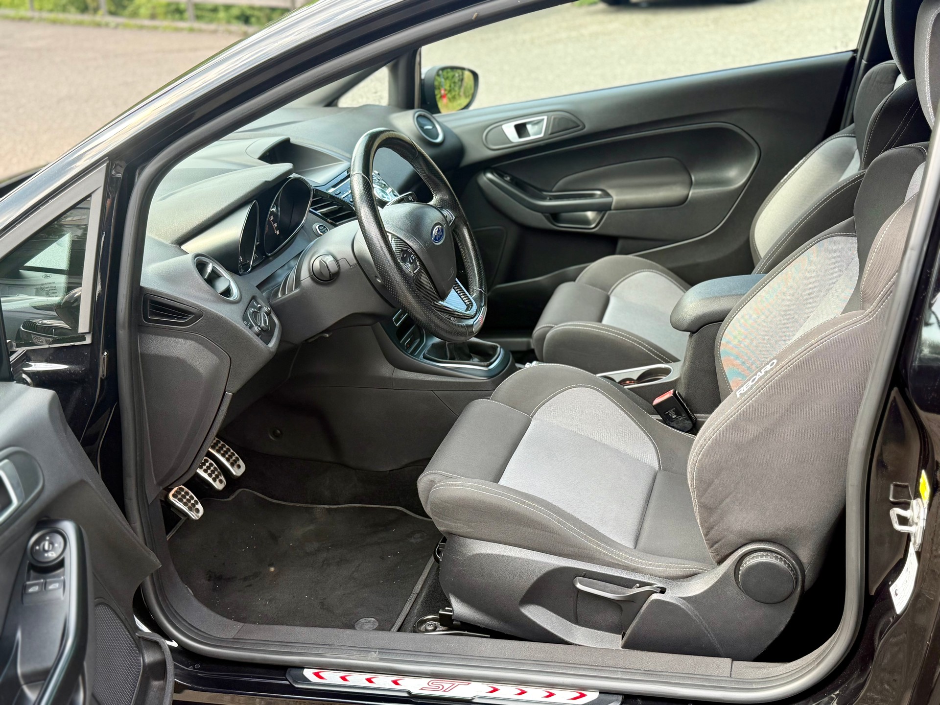 FORD Fiesta 1.6 SCTi ST-2-image-9