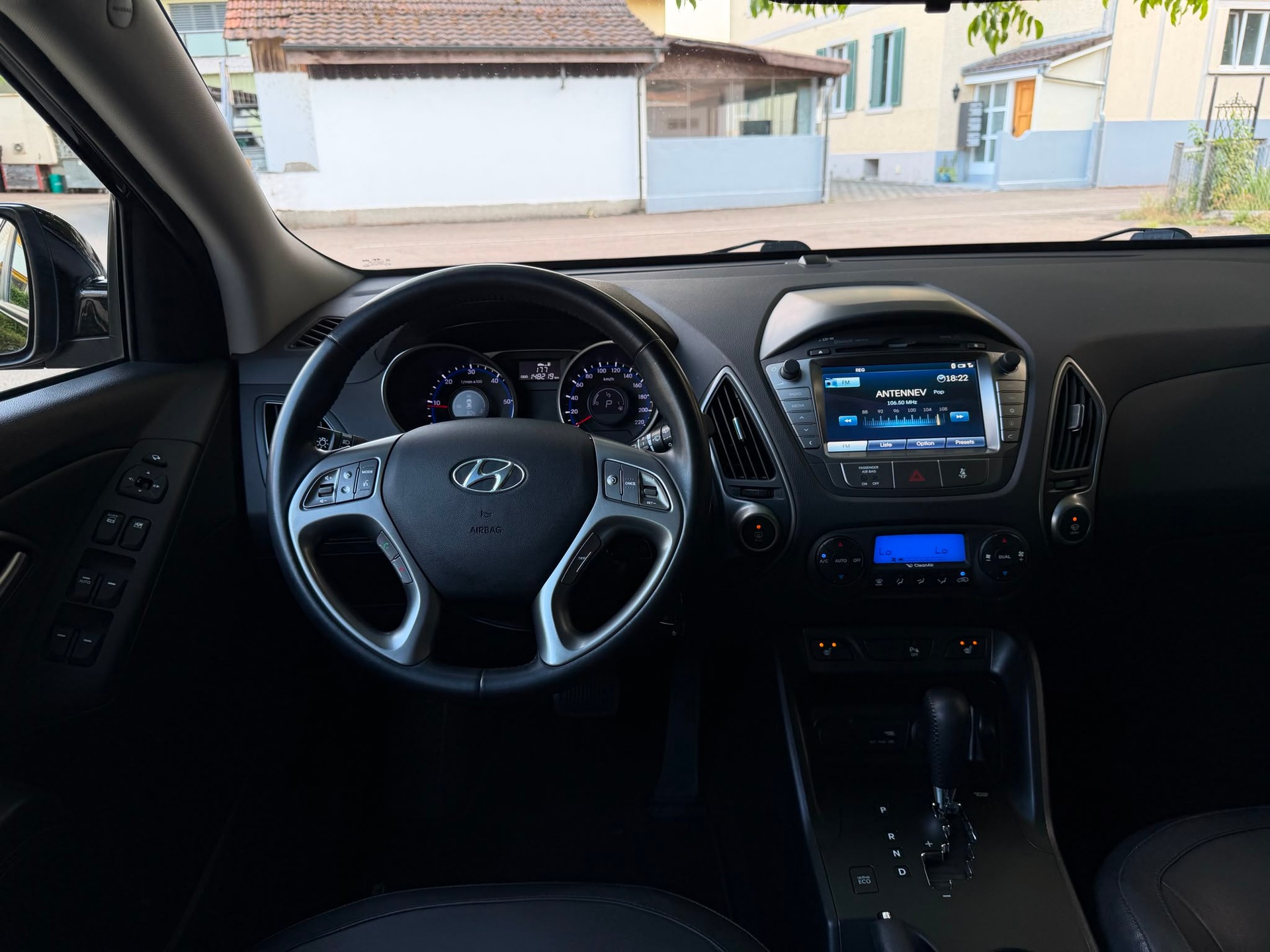 HYUNDAI iX 35 2.0 CRDi Vertex 4WD Automatic-image-18