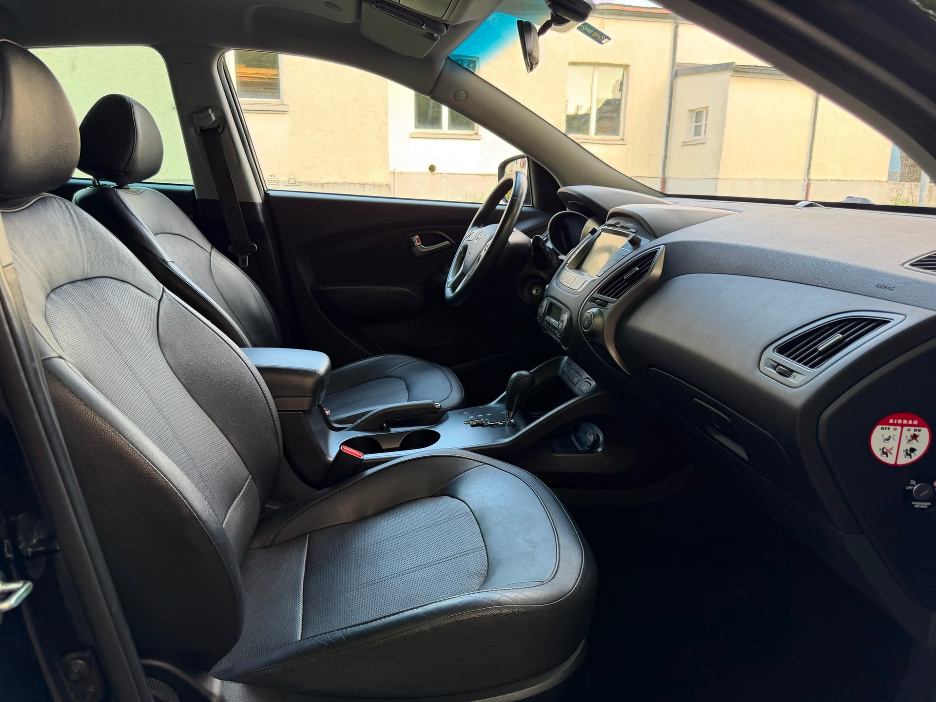 HYUNDAI iX 35 2.0 CRDi Vertex 4WD Automatic-image-5