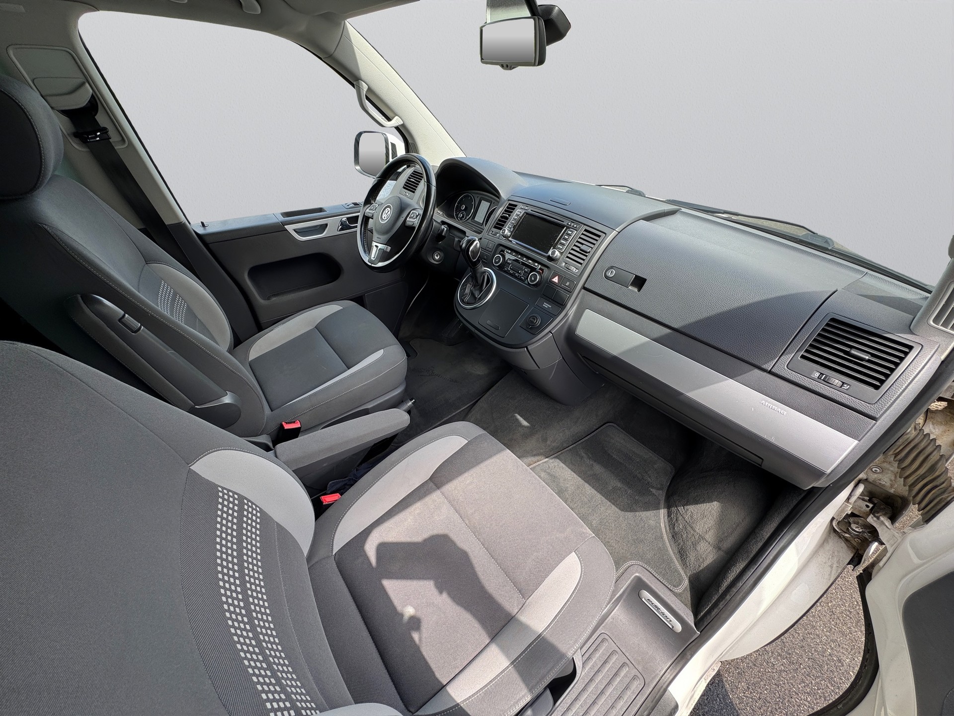 VW Multivan 2.0 4Motion DSG Edition25-image-15