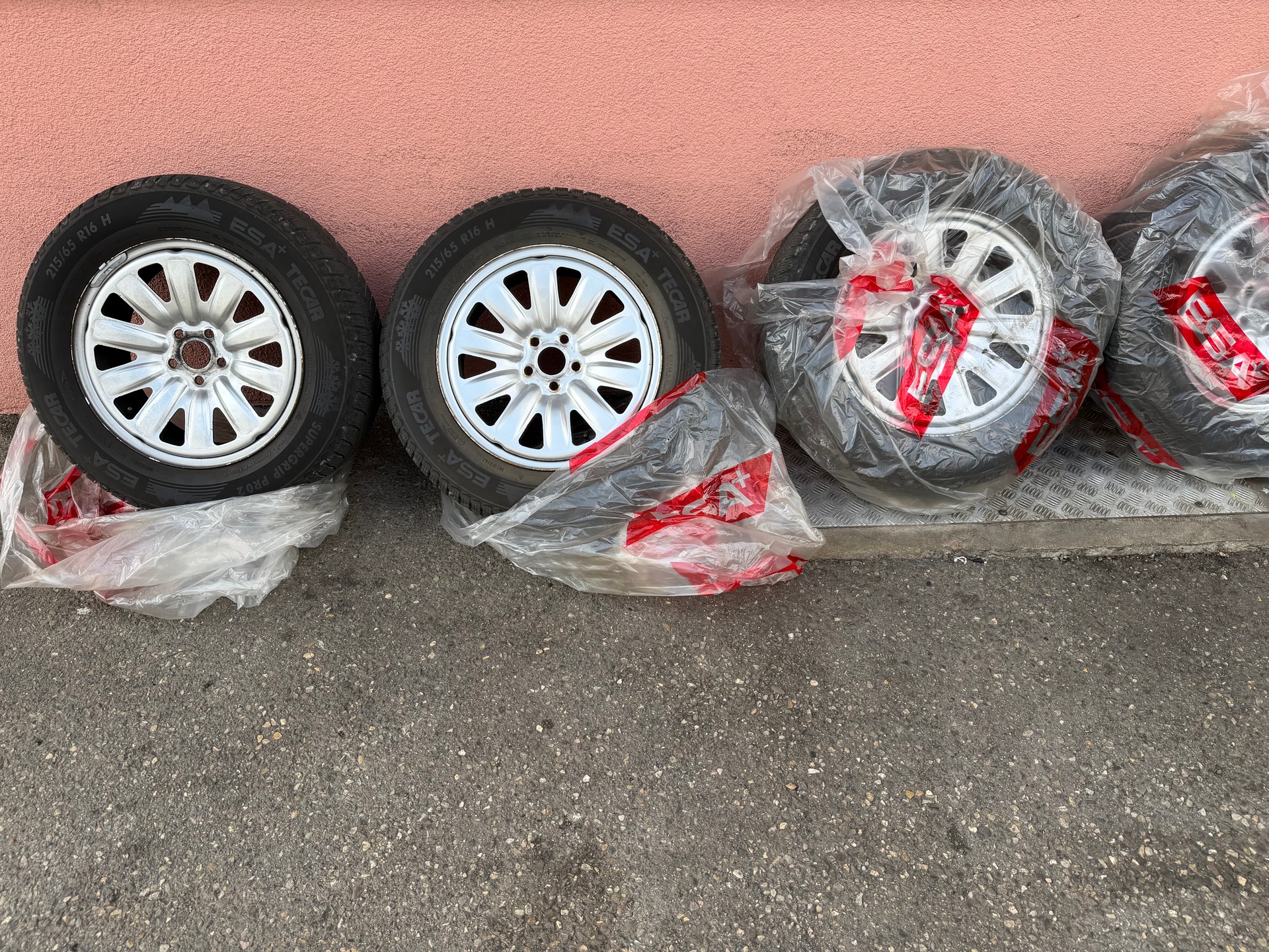 SUBARU XV 2.0 Swiss Two AWD CVT-image-14
