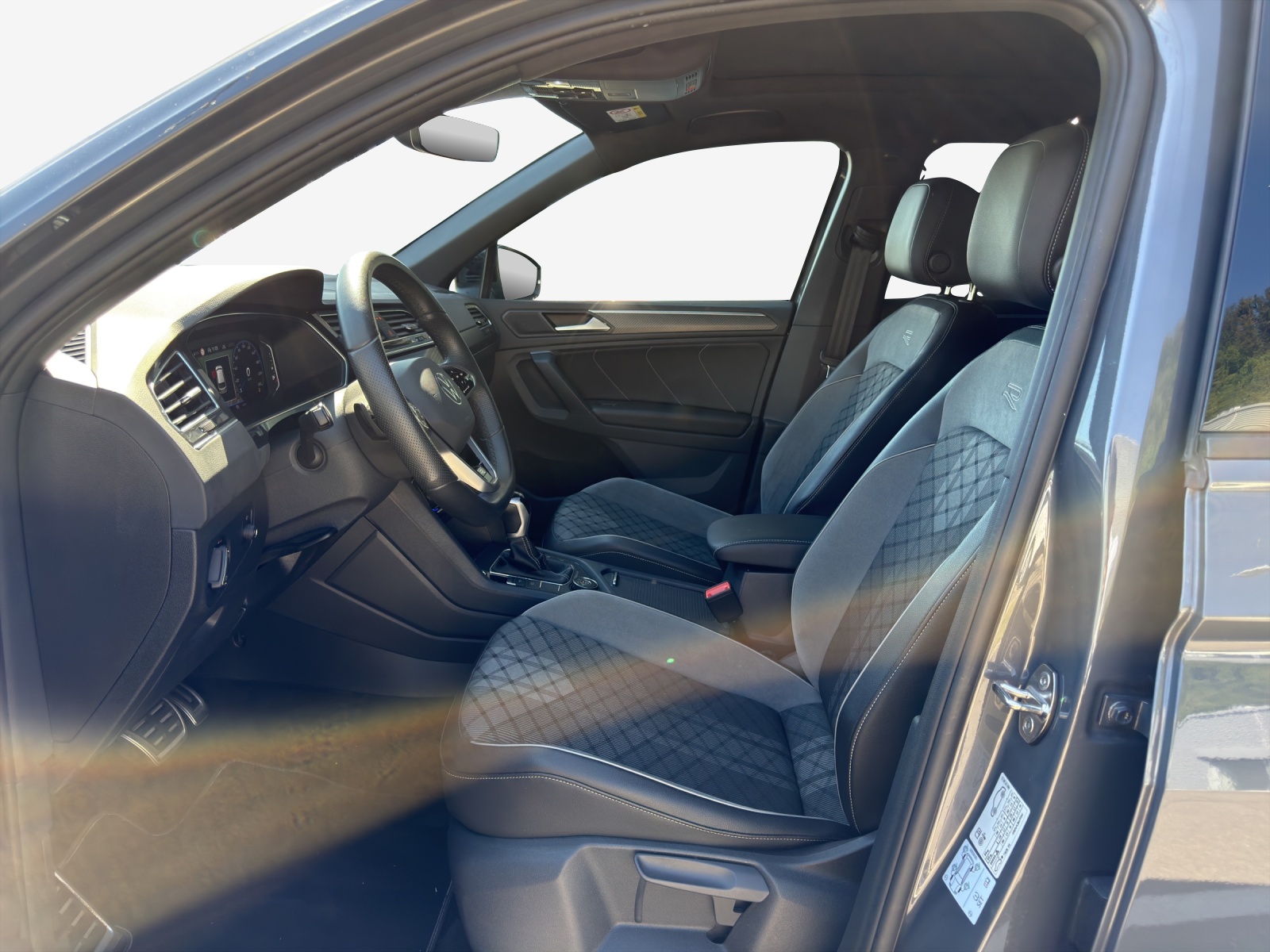 VW Tiguan 2.0TSI R-Line 4Motion DSG-image-7