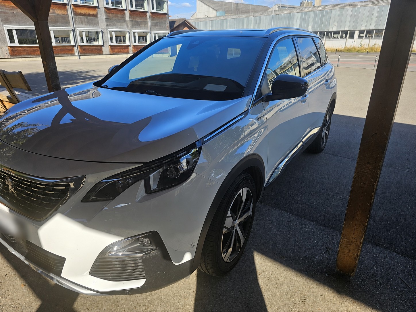 PEUGEOT 1.5 BlueHDi GT Line-image-0