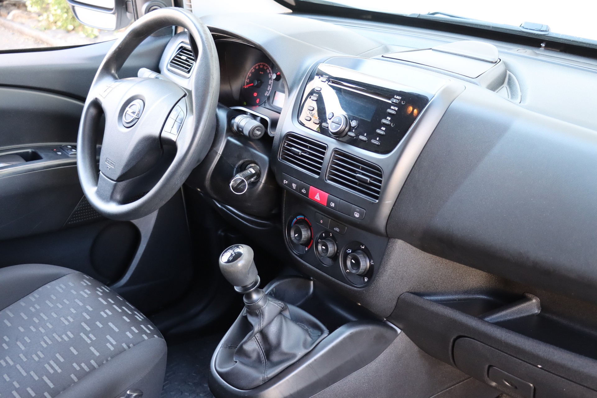 OPEL Combo 1.4i 2.2 L1H1-image-6