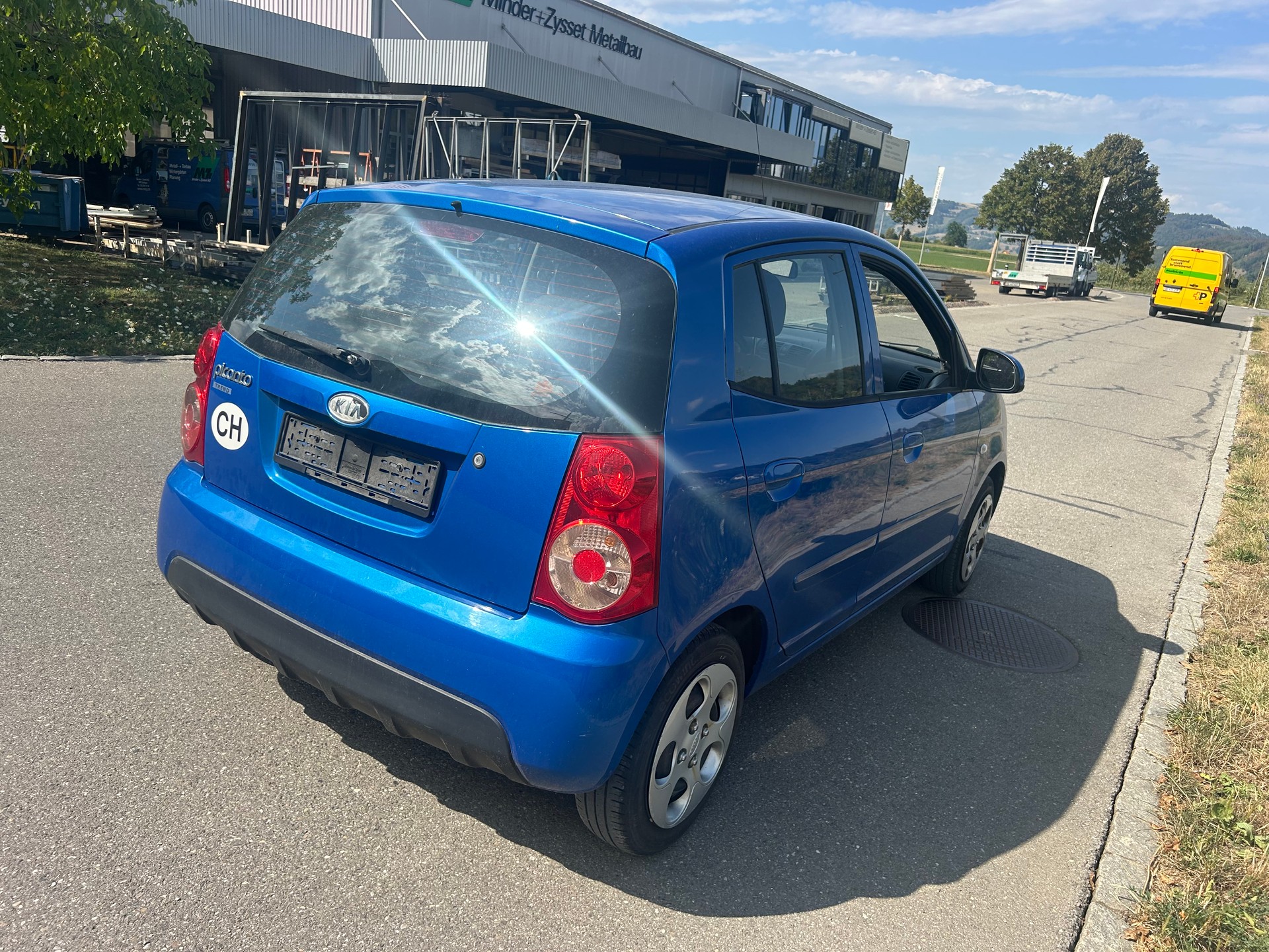 KIA Picanto 1.1 Trend-image-2
