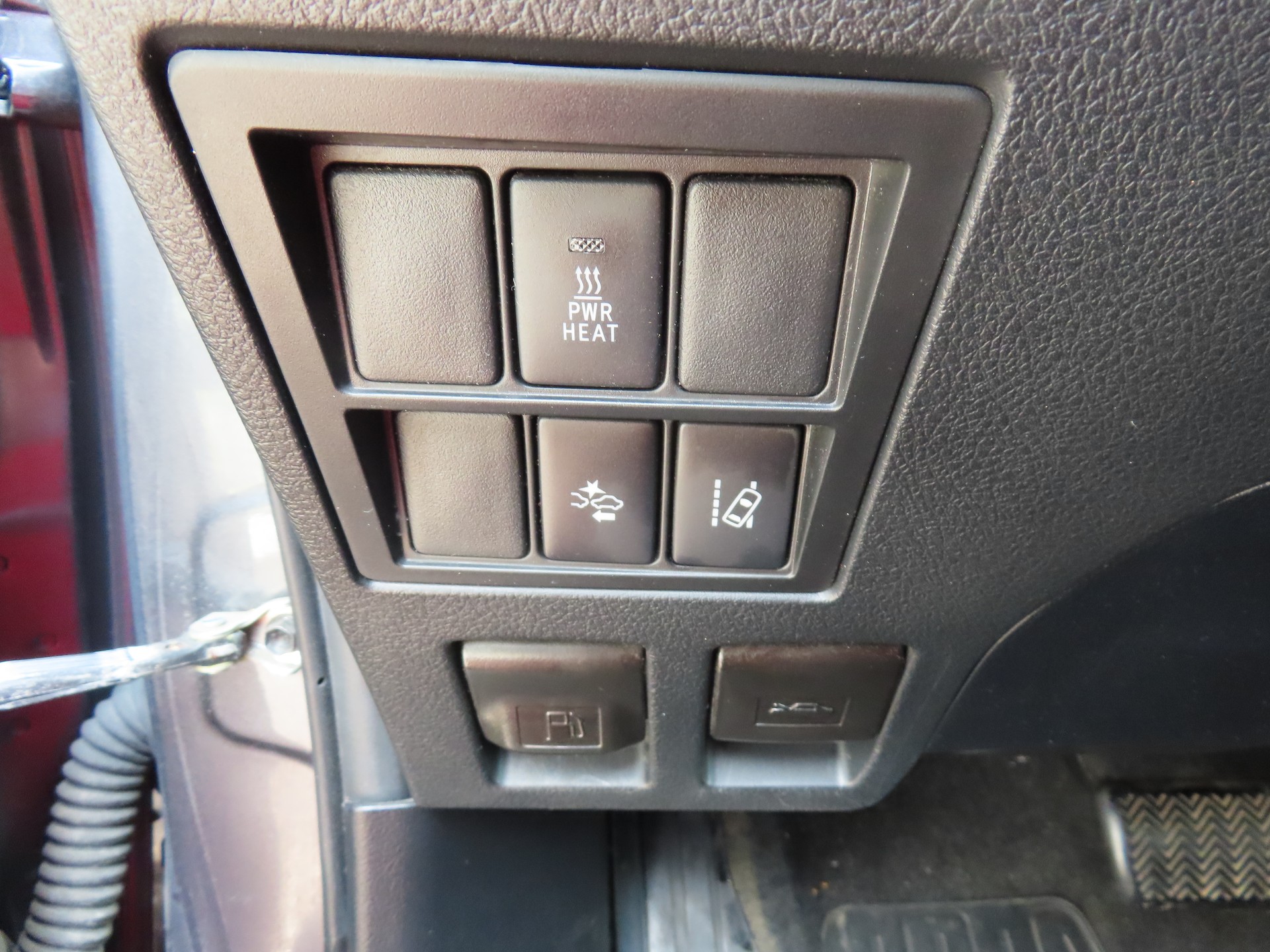 TOYOTA Hilux 2.4-4D Sol Premium Double Cab 4x4 A-image-14