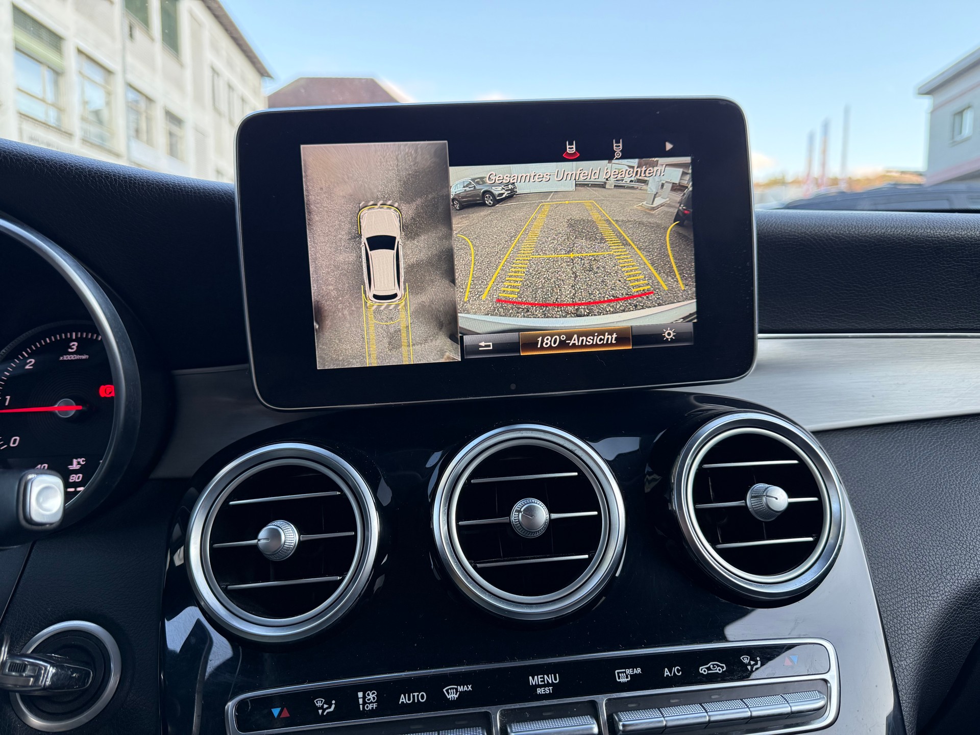 MERCEDES-BENZ GLC 250 d AMG Line 4Matic 9G-Tronic-image-9