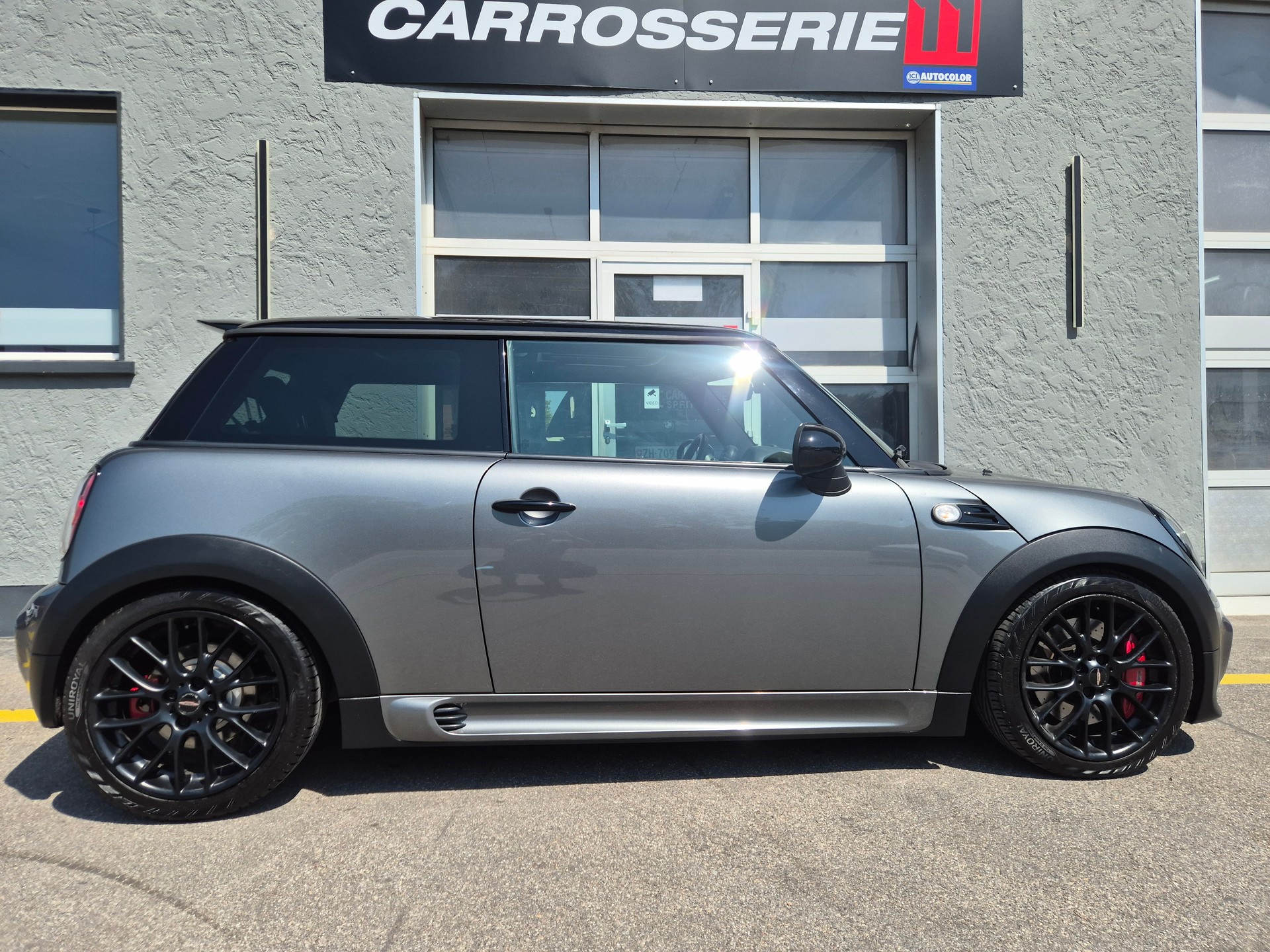 MINI Cooper John Cooper Works-image-5