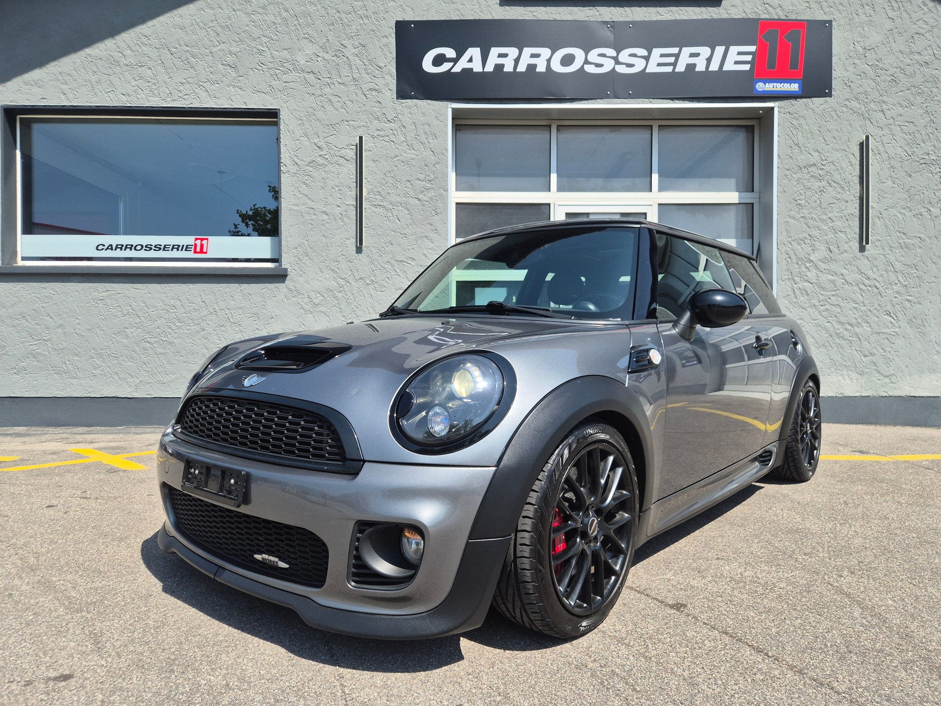 MINI Cooper John Cooper Works-image-0