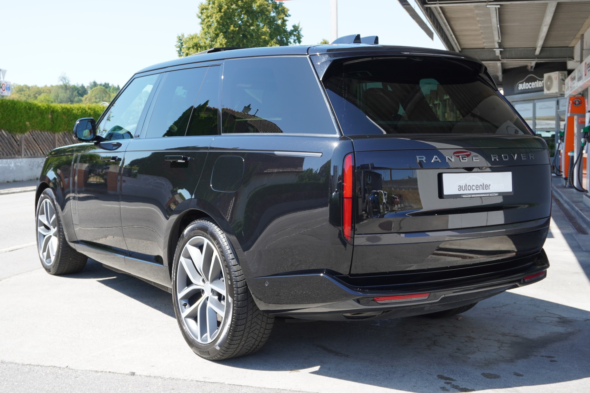 LAND ROVER Range Rover P550e Si6 PHEV HSE Automatic-image-6