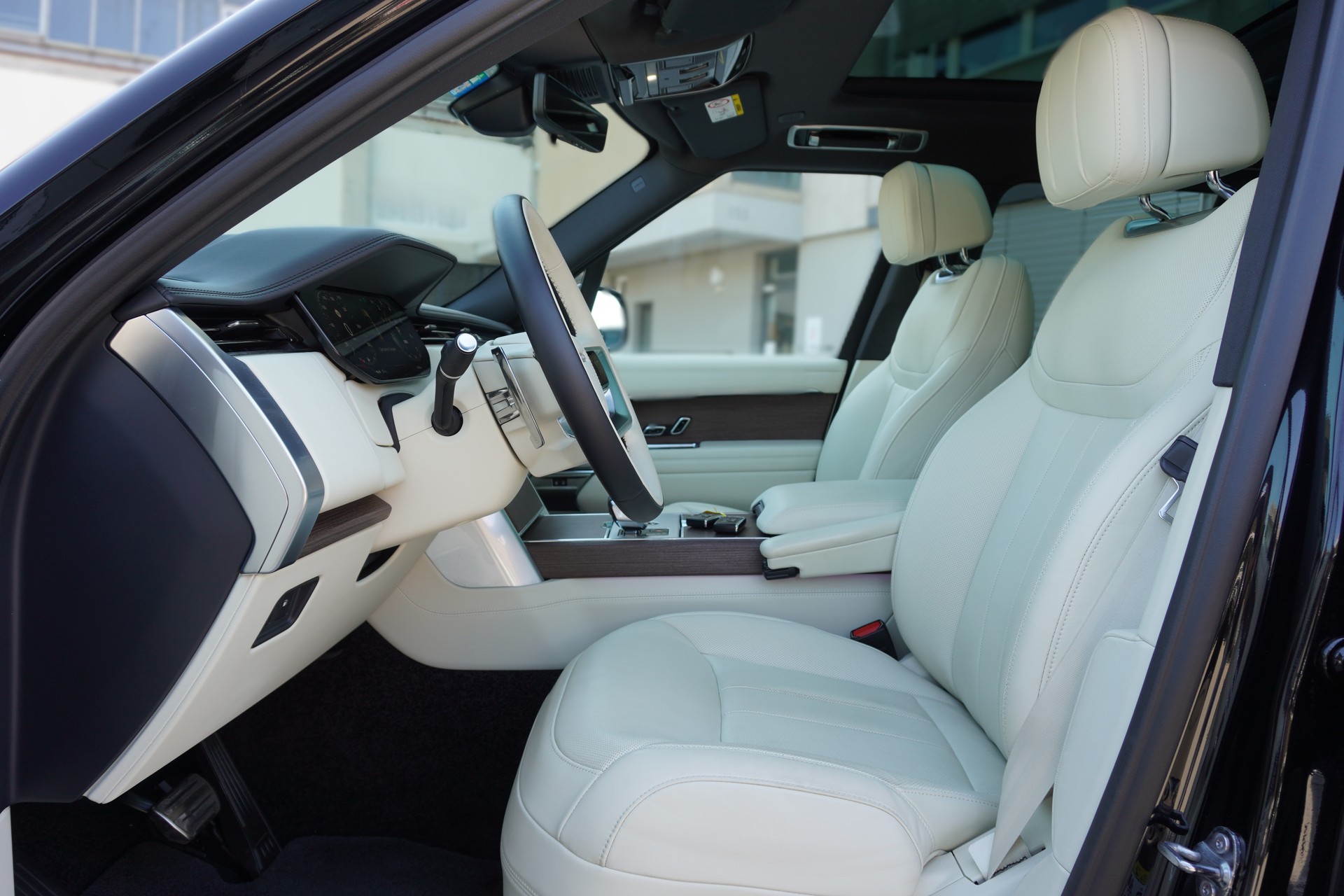 LAND ROVER Range Rover P550e Si6 PHEV HSE Automatic-image-8