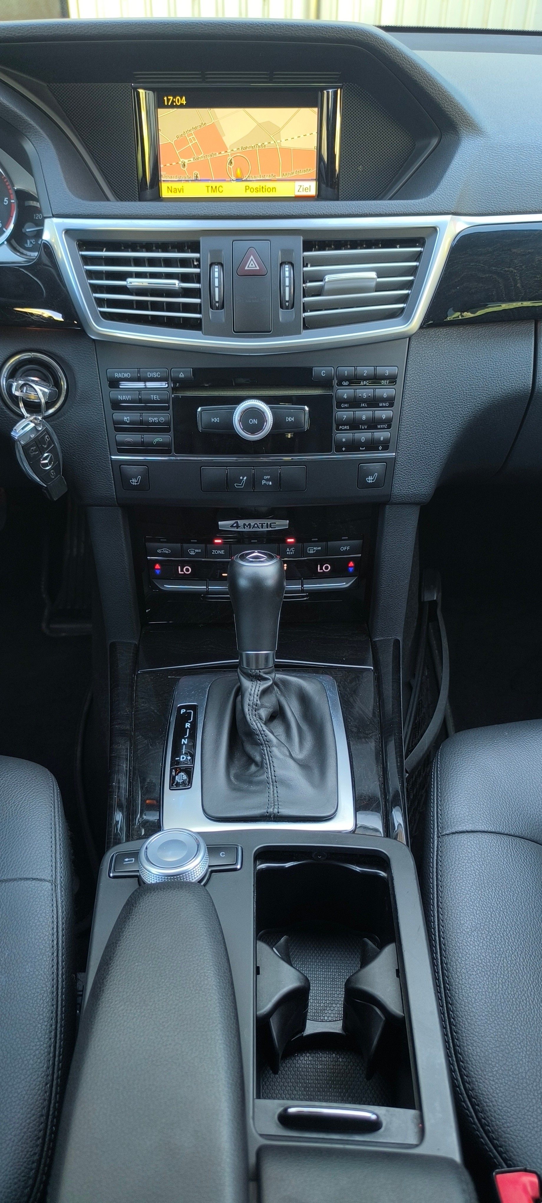 MERCEDES-BENZ E 250 CDI BlueEfficiency 4Matic 7G-Tronic-image-10