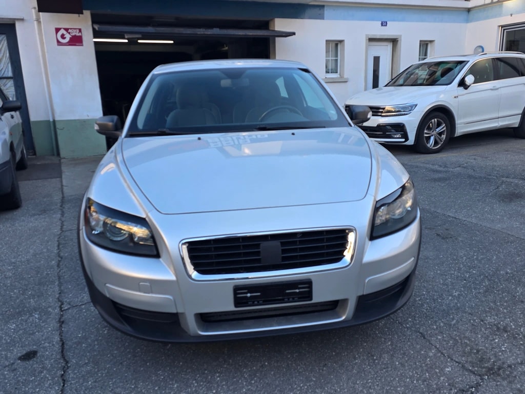 VOLVO C30 1.6D Kinetic-image-1