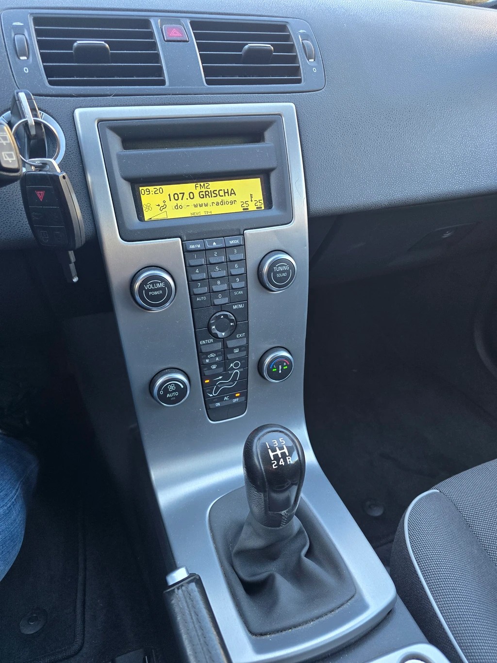 VOLVO C30 1.6D Kinetic-image-9