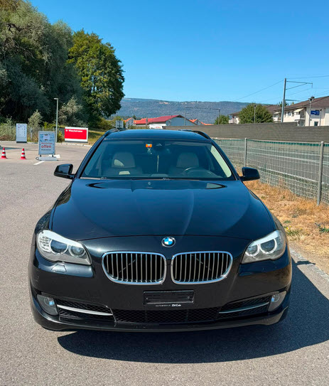 BMW 530d xDrive Touring Steptronic-image-1