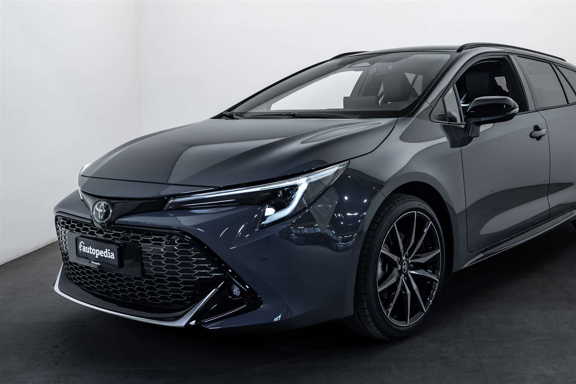 TOYOTA TOYOTA Corolla Touring Sports 2.0 HSD GR Sport e-CVT Automat-image-1