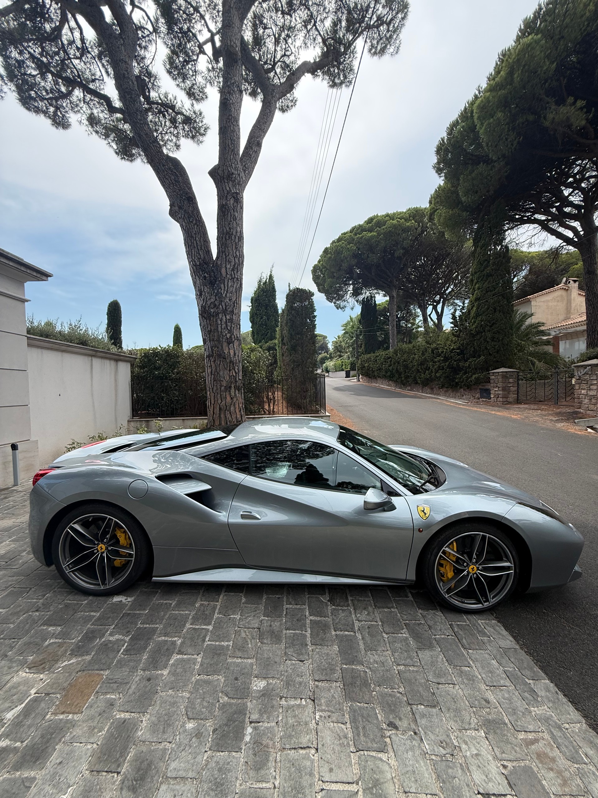 FERRARI FERRARI 488 GTB 3.9 V8 *FERRARI APPROVED OCTOBER 2027*-image-9