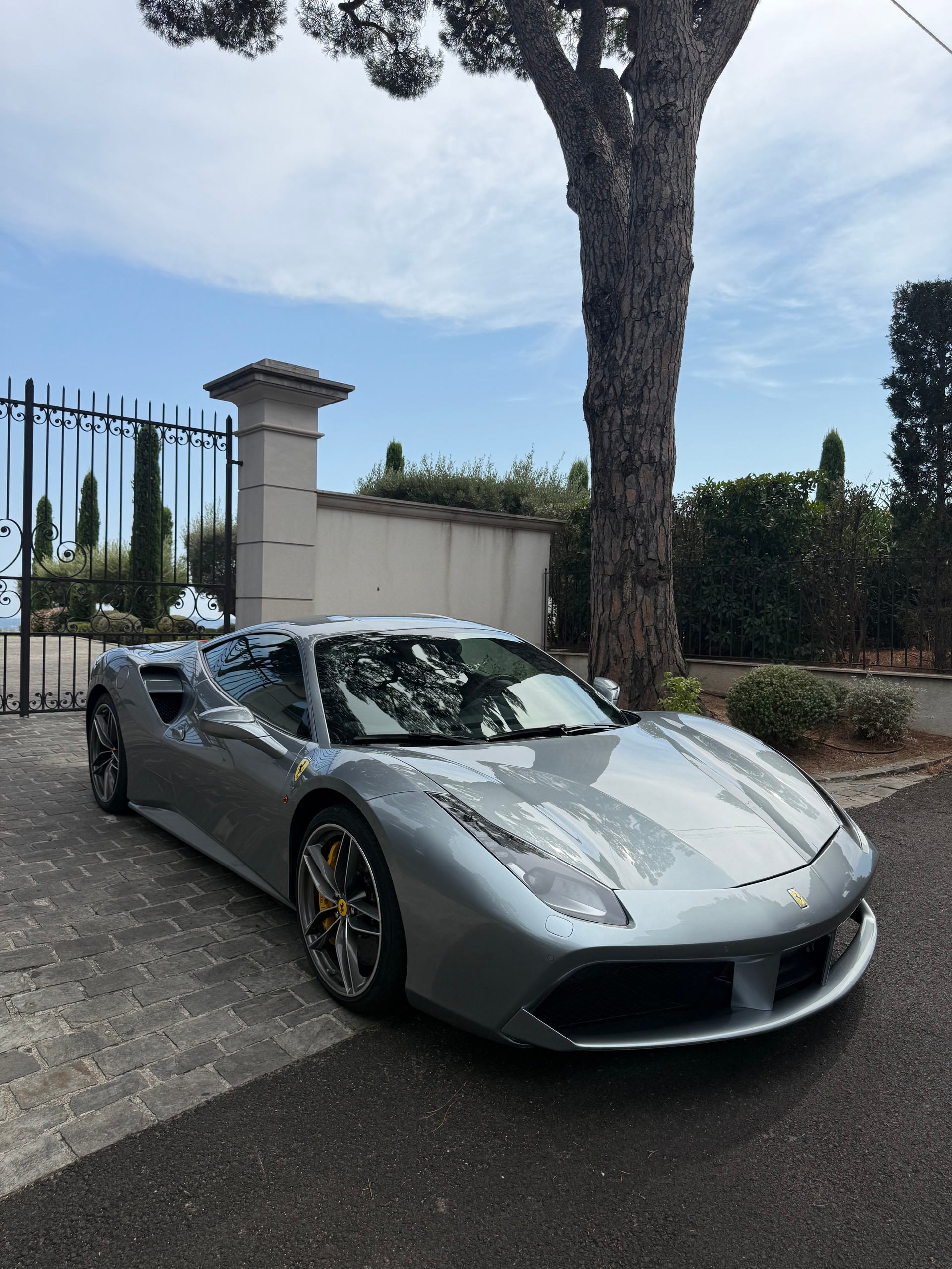 FERRARI FERRARI 488 GTB 3.9 V8 *FERRARI APPROVED OCTOBER 2027*-image-7