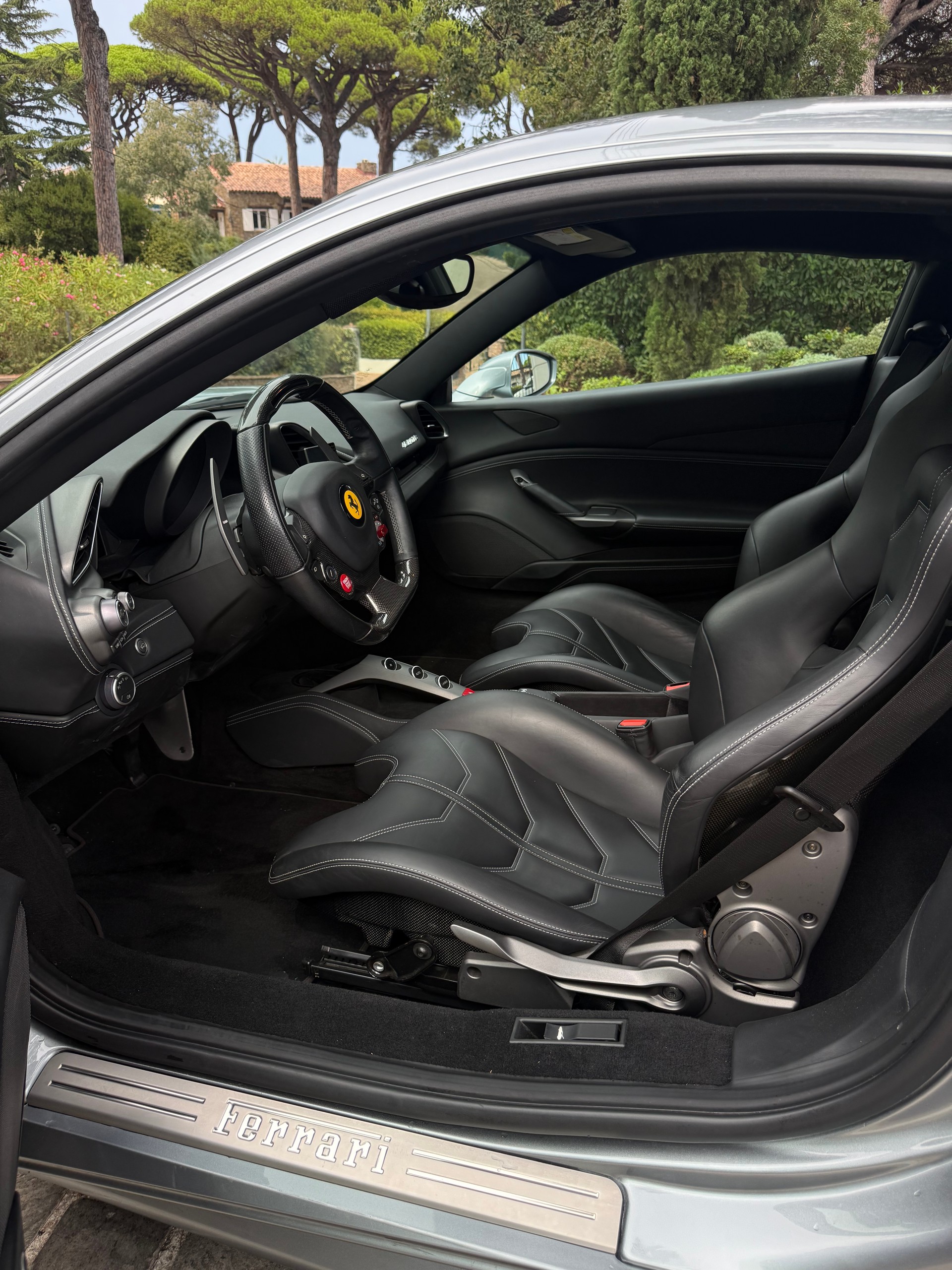 FERRARI FERRARI 488 GTB 3.9 V8 *FERRARI APPROVED OCTOBER 2027*-image-4