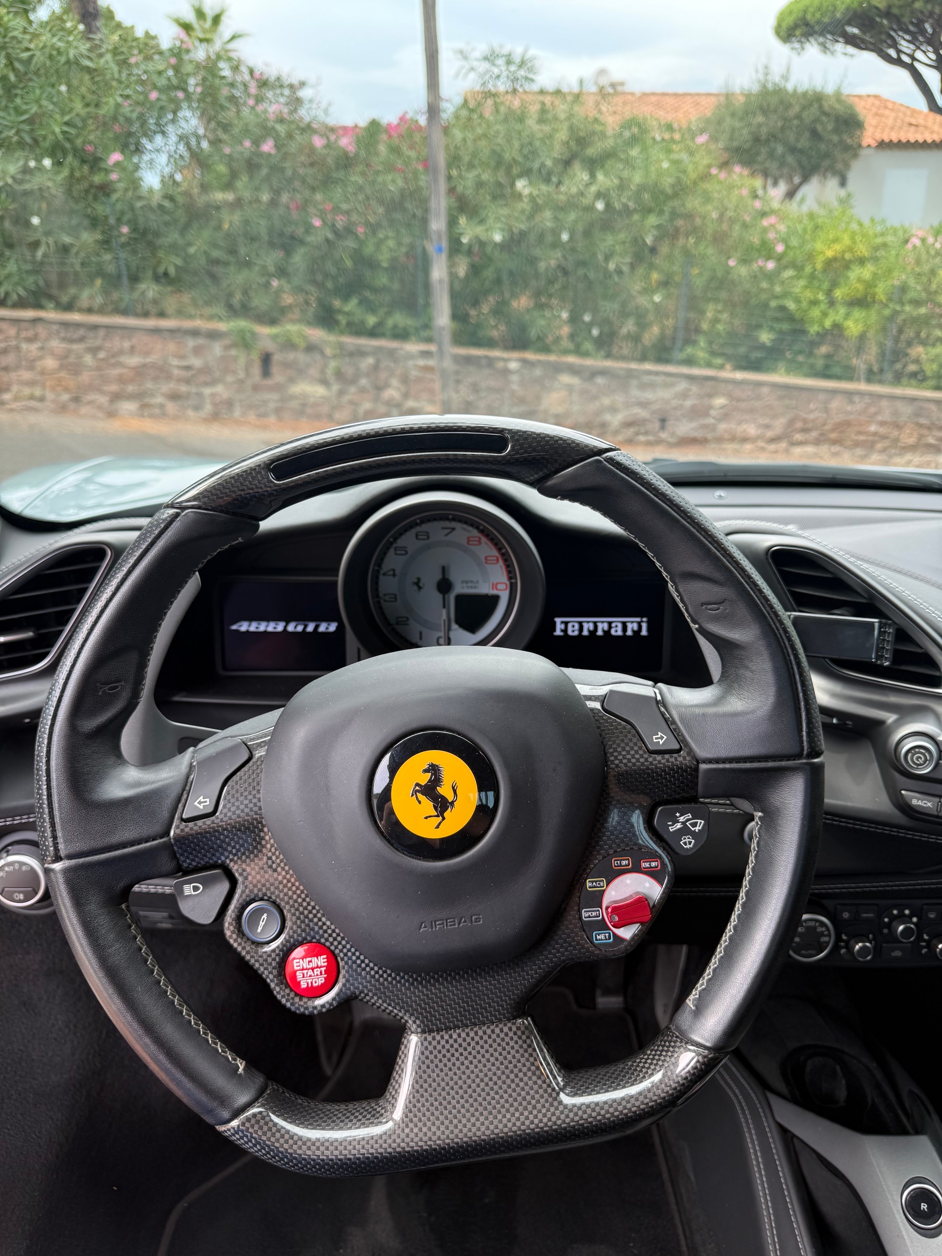 FERRARI FERRARI 488 GTB 3.9 V8 *FERRARI APPROVED OCTOBER 2027*-image-10