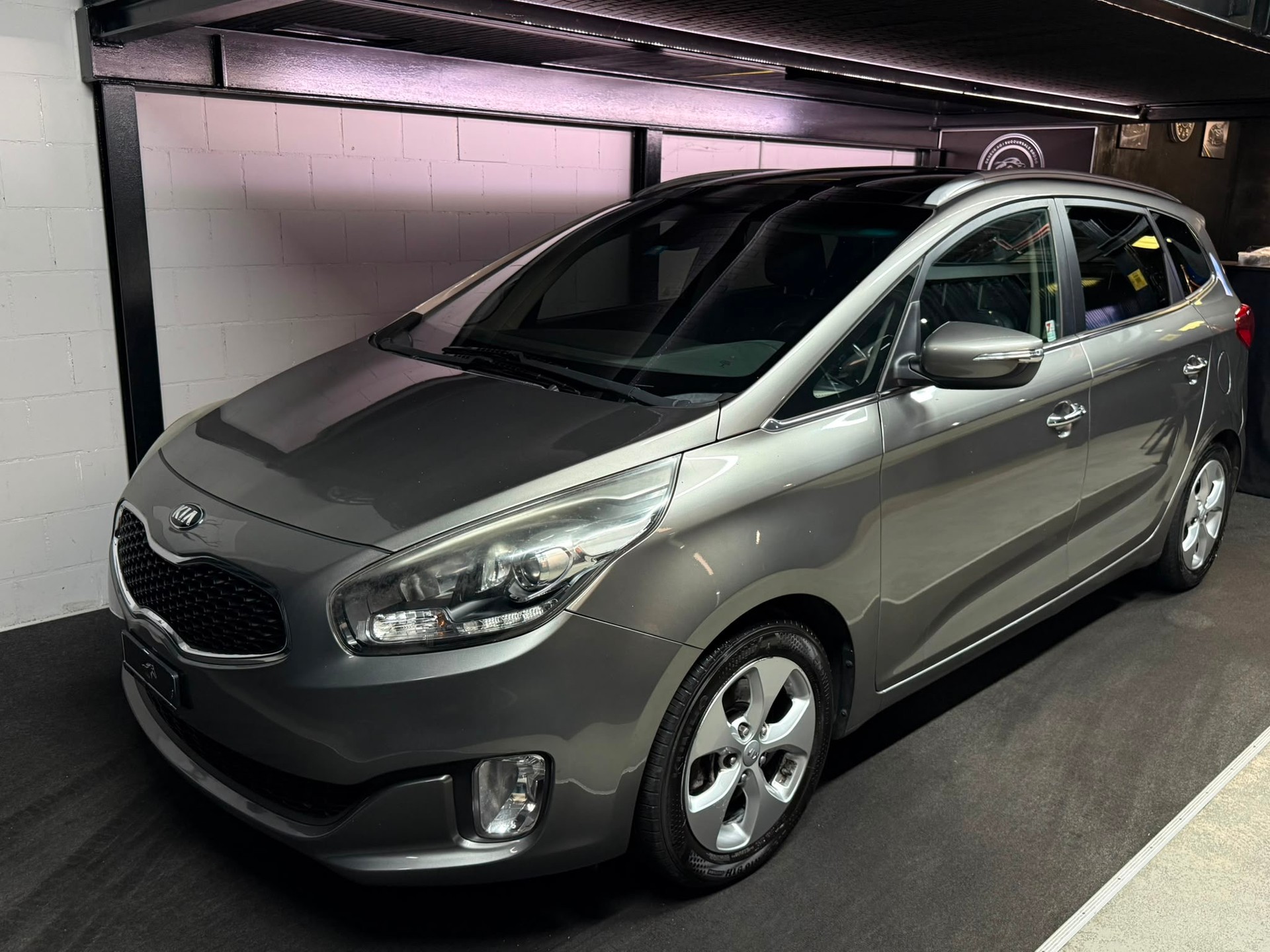 KIA Carens 1.6 GDI Swiss Eco Edition / 7 PLÄTZE /-image-0