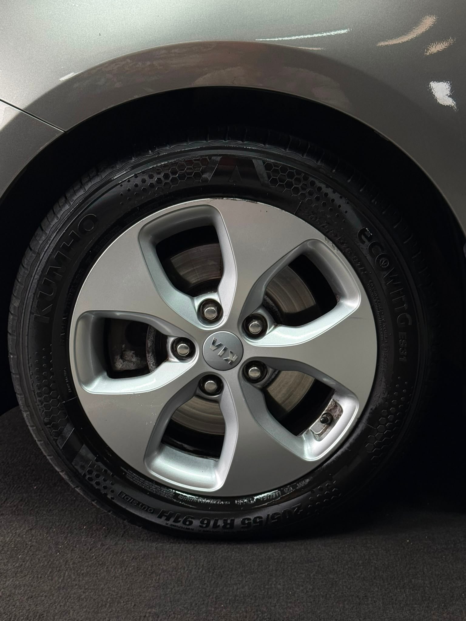 KIA Carens 1.6 GDI Swiss Eco Edition / 7 PLÄTZE /-image-13
