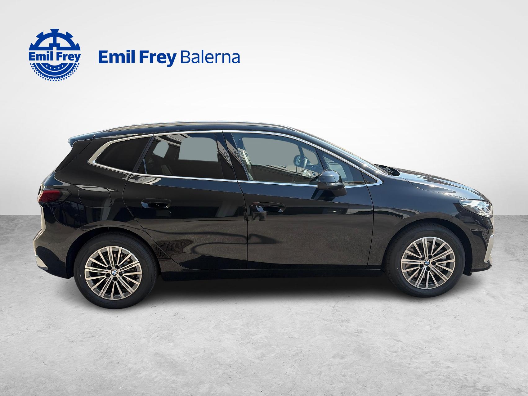 BMW 230e xDrive Active Tourer-image-3