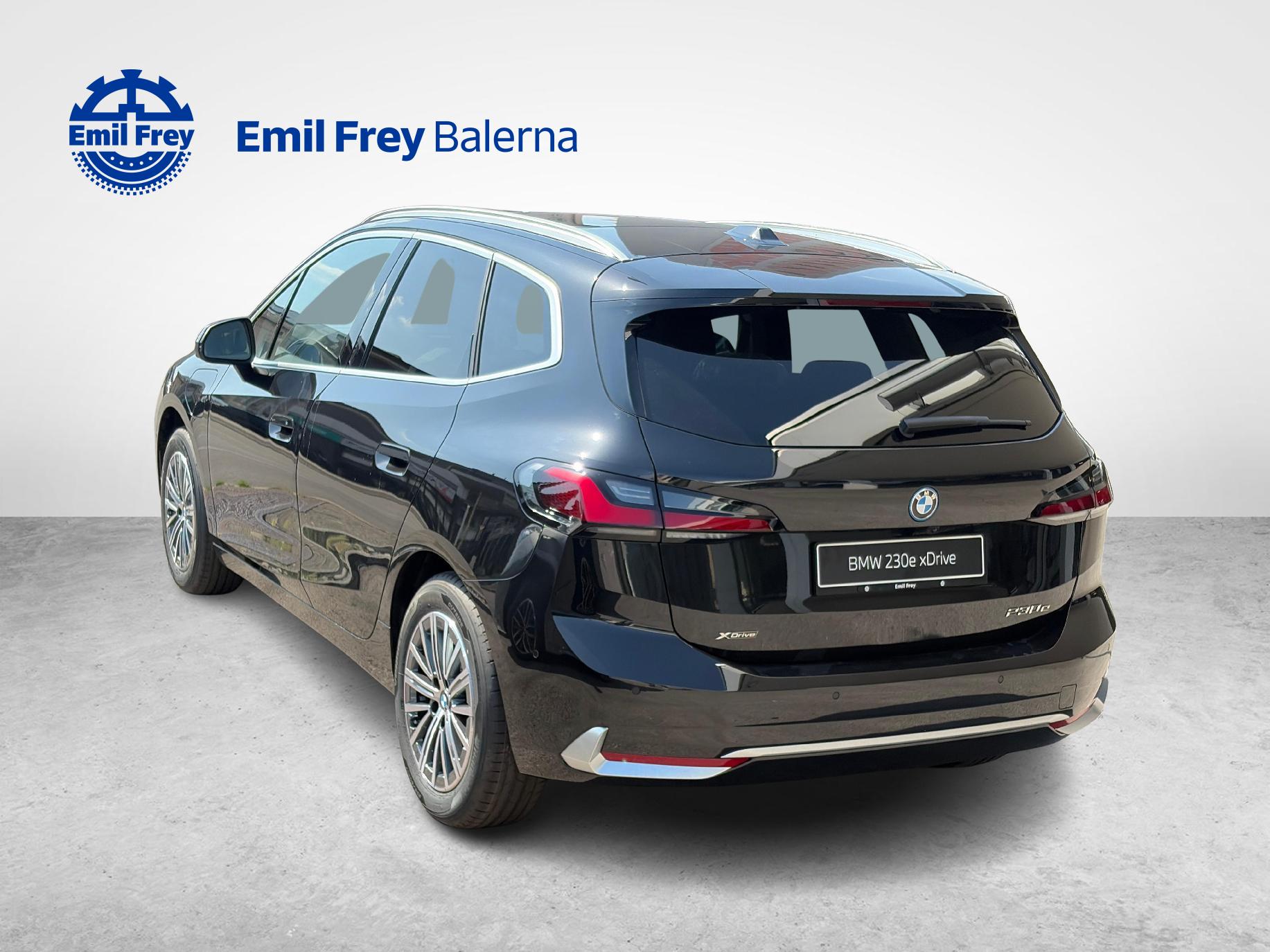 BMW 230e xDrive Active Tourer-image-2