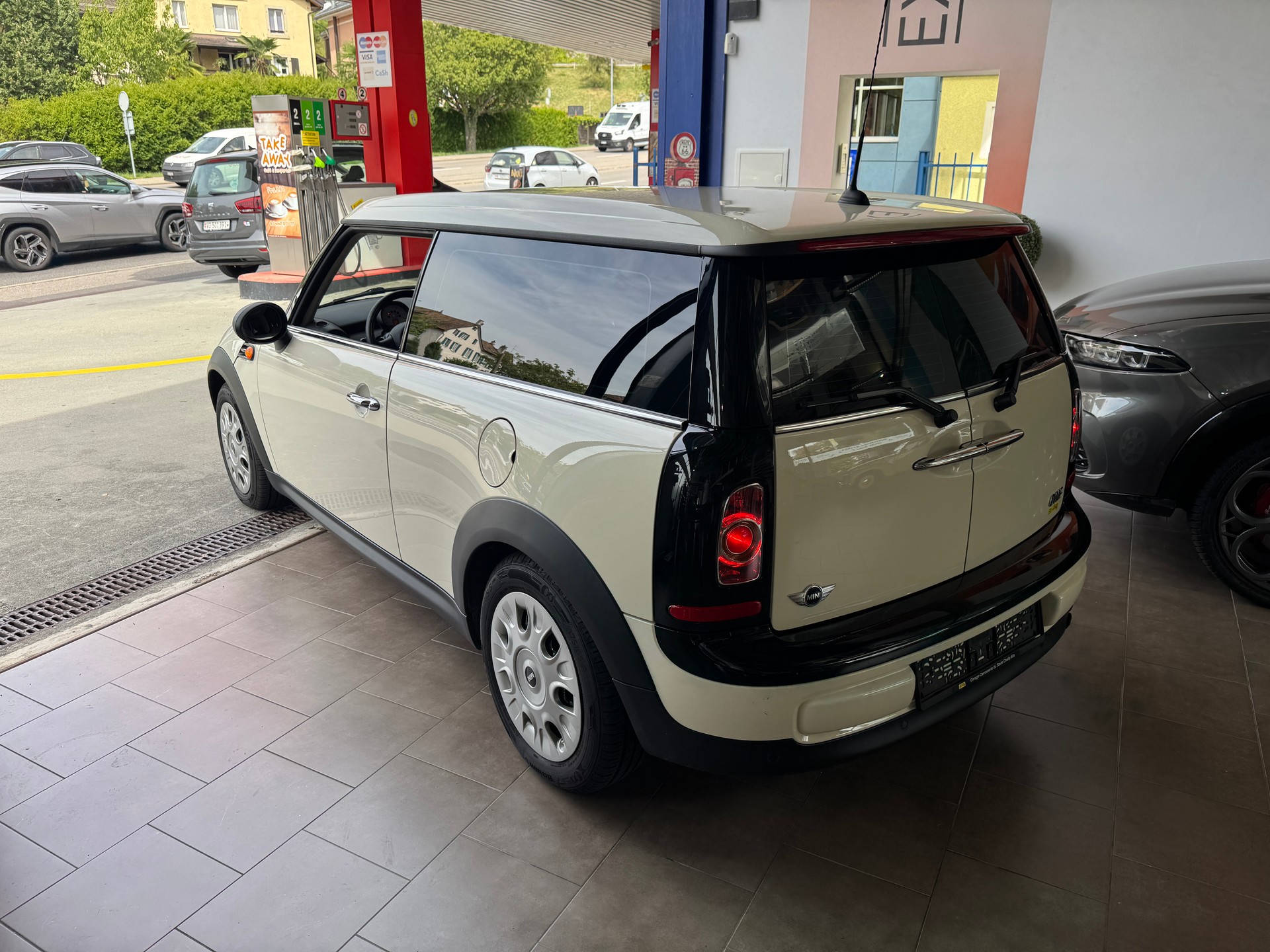 MINI Clubman One Steptronic-image-2