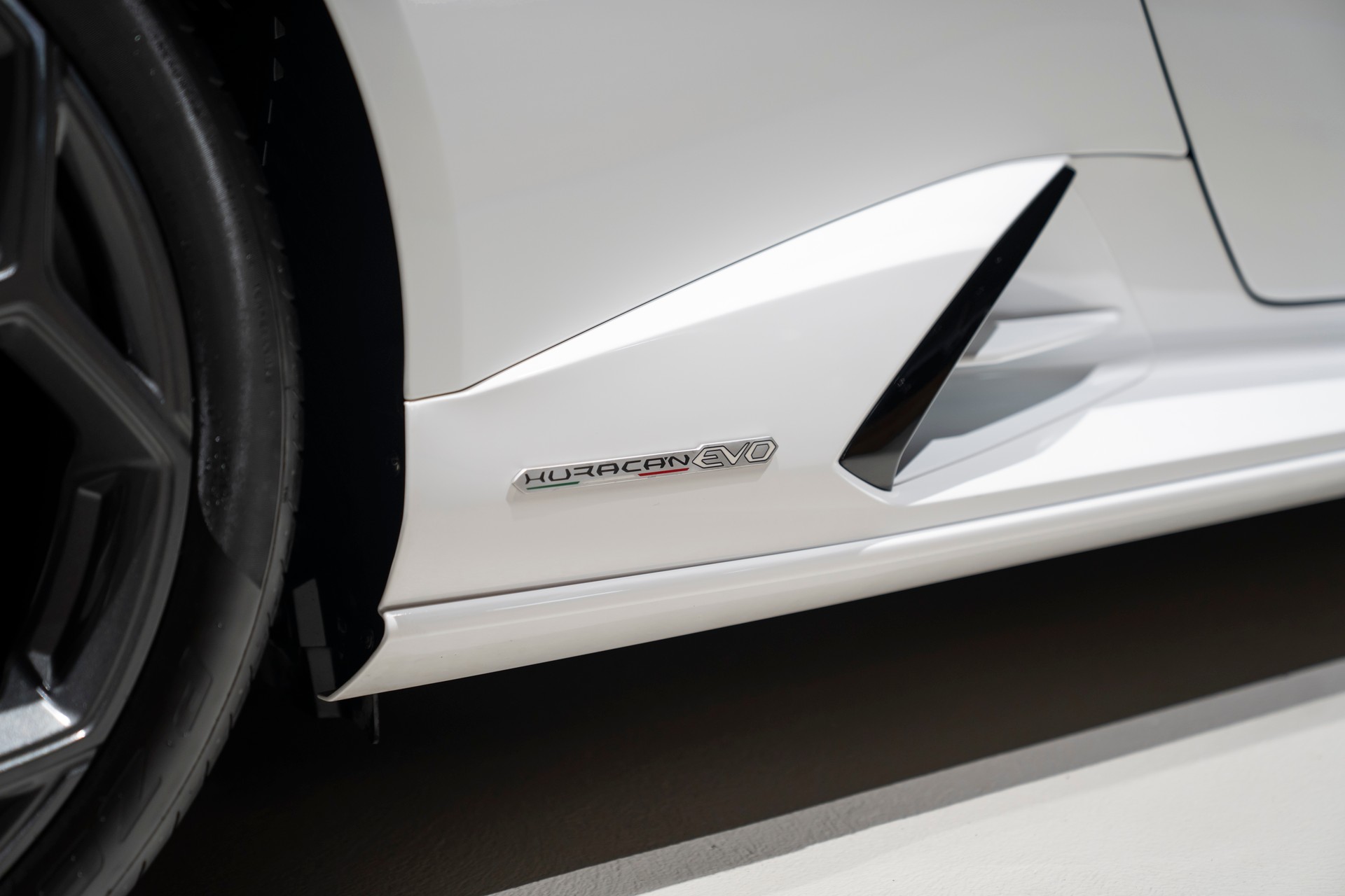 LAMBORGHINI Huracan EVO Coupé DCT-image-6