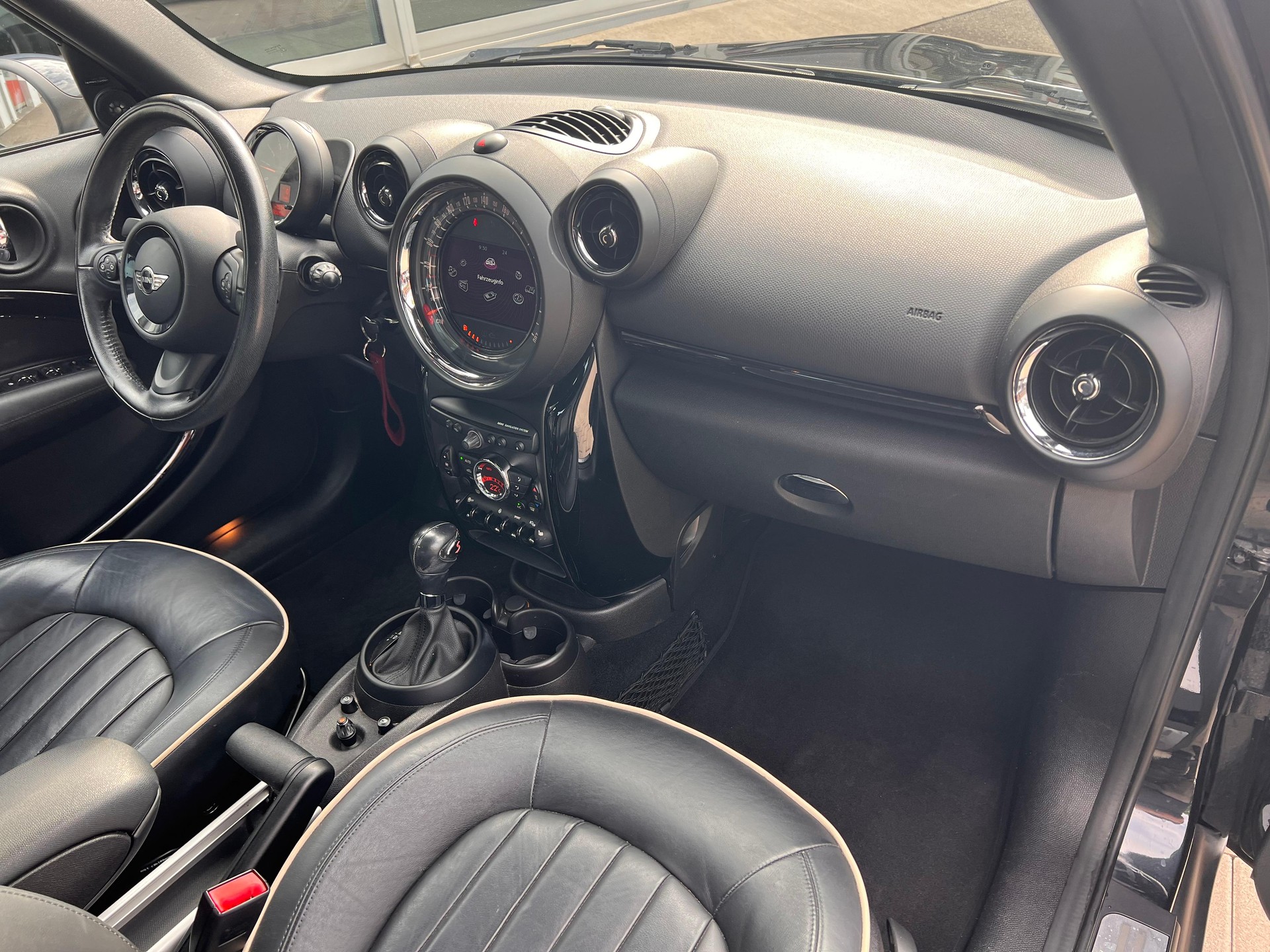MINI Countryman R60 1.6i Cooper S ALL4-image-13