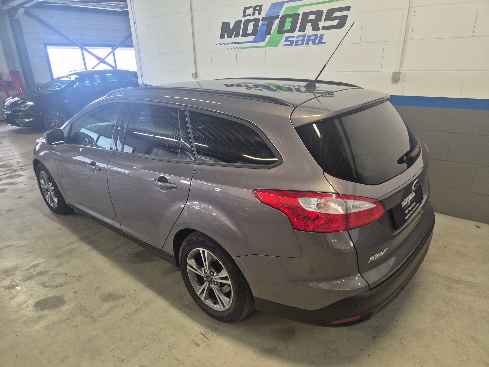 FORD Focus 1.0 SCTi Carving-image-4