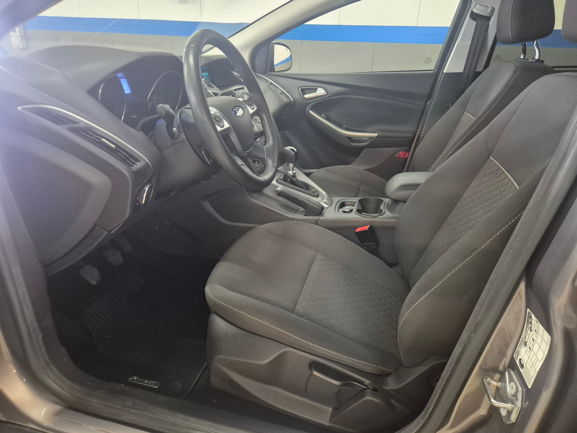 FORD Focus 1.0 SCTi Carving-image-5
