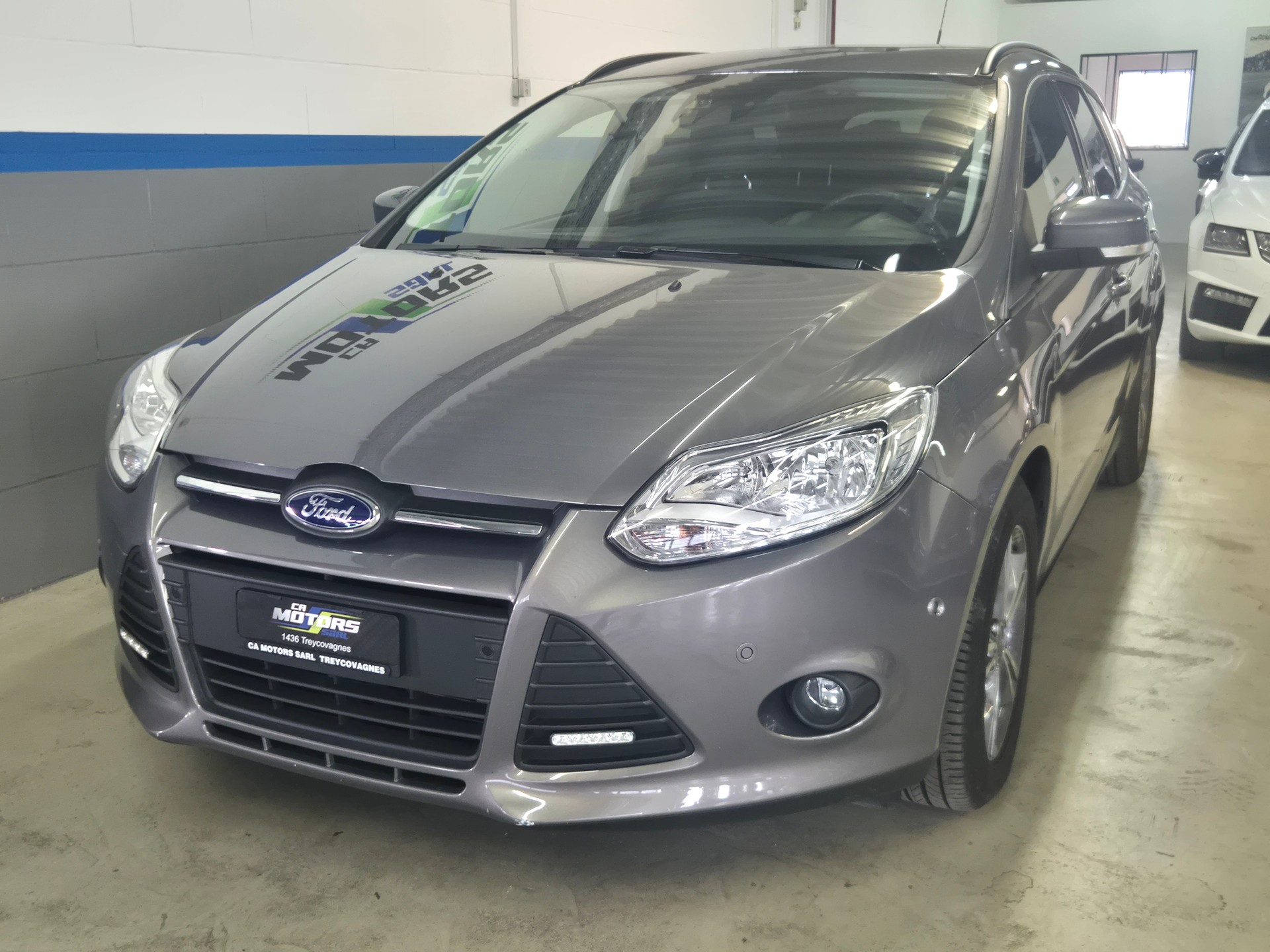 FORD Focus 1.0 SCTi Carving-image-1
