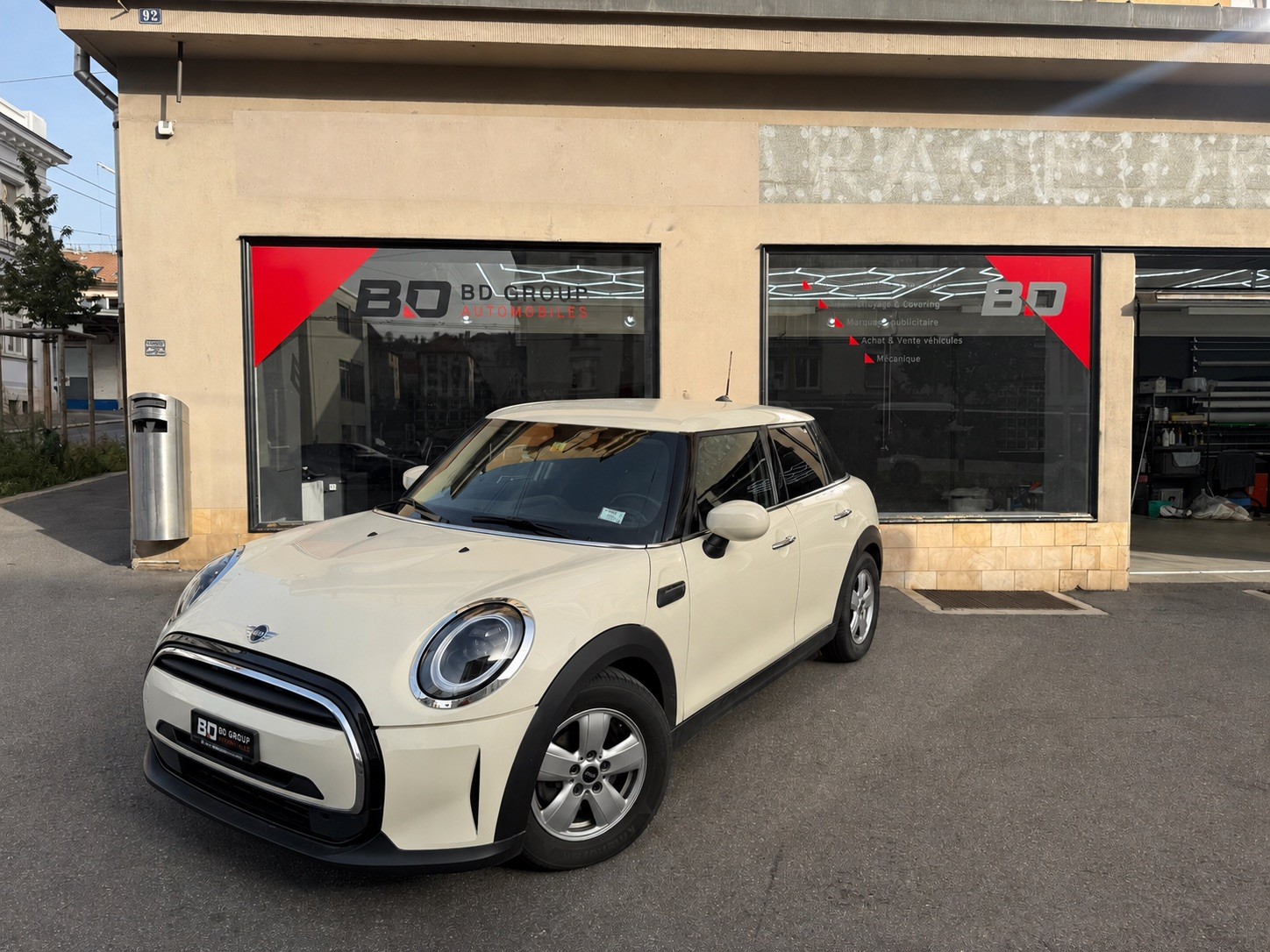 MINI One-image-2