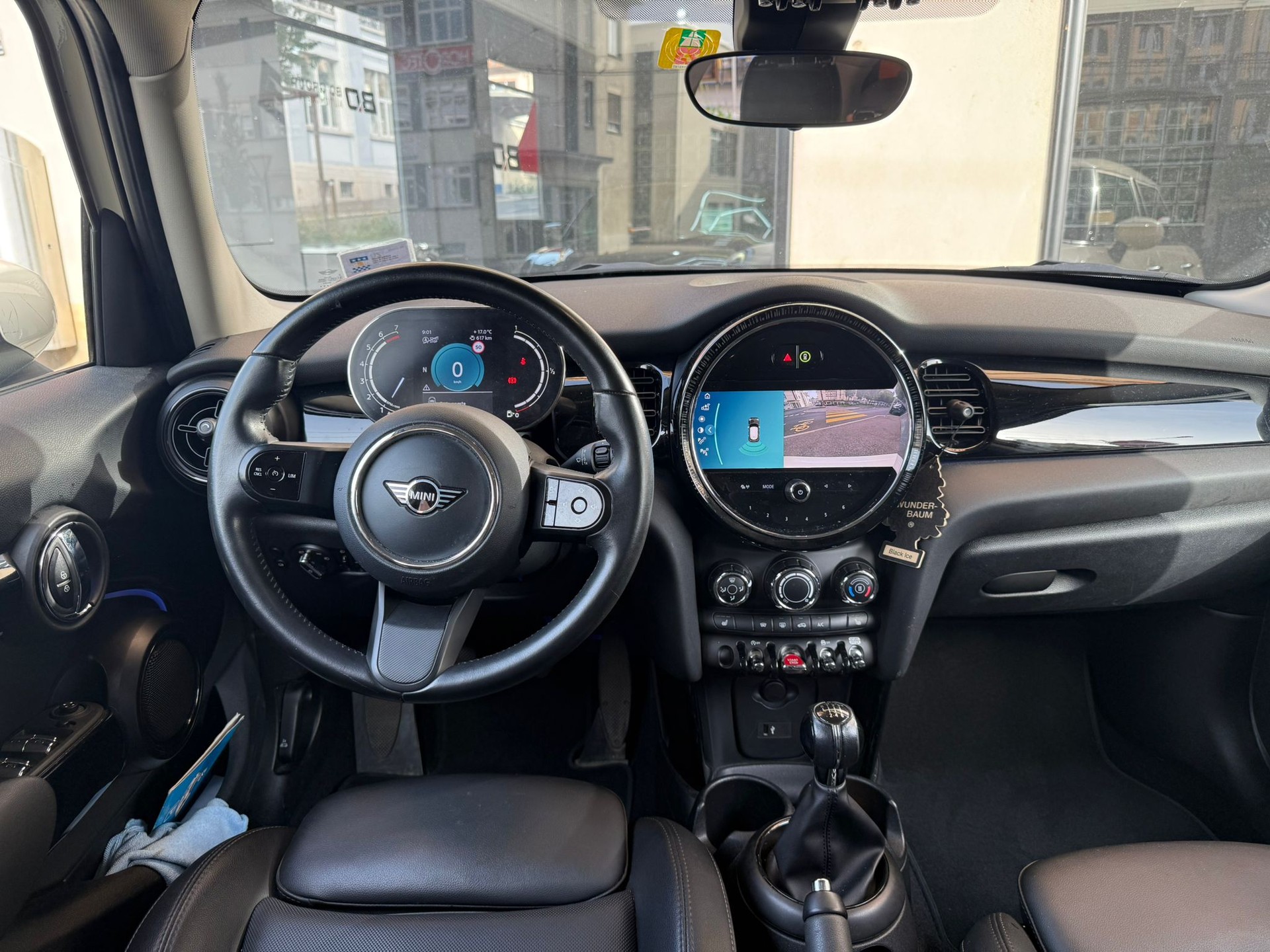 MINI One-image-8