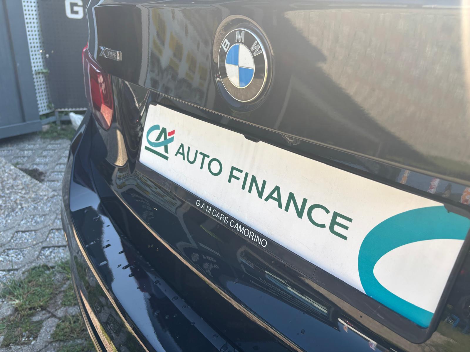 BMW 320d xDrive Touring Edition Sport Line Steptronic-image-9