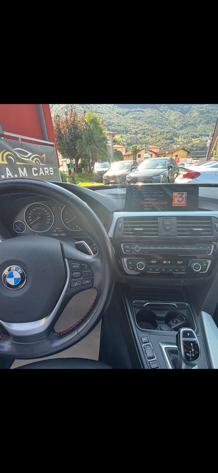 BMW 320d xDrive Touring Edition Sport Line Steptronic-image-10
