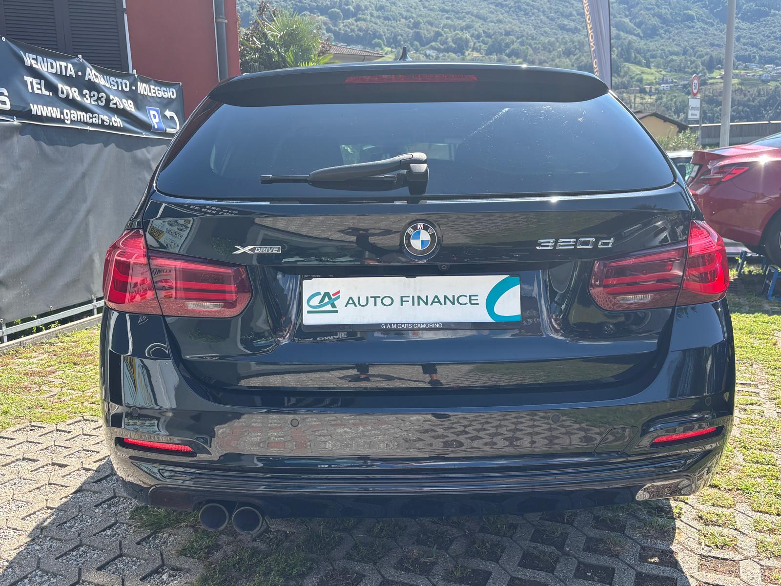 BMW 320d xDrive Touring Edition Sport Line Steptronic-image-3