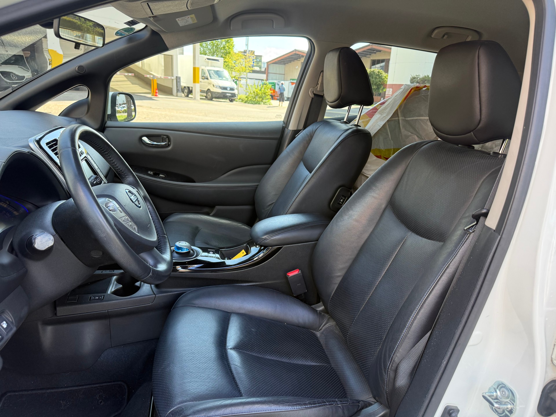 NISSAN Leaf visia 24kWh (incl battery)-image-6