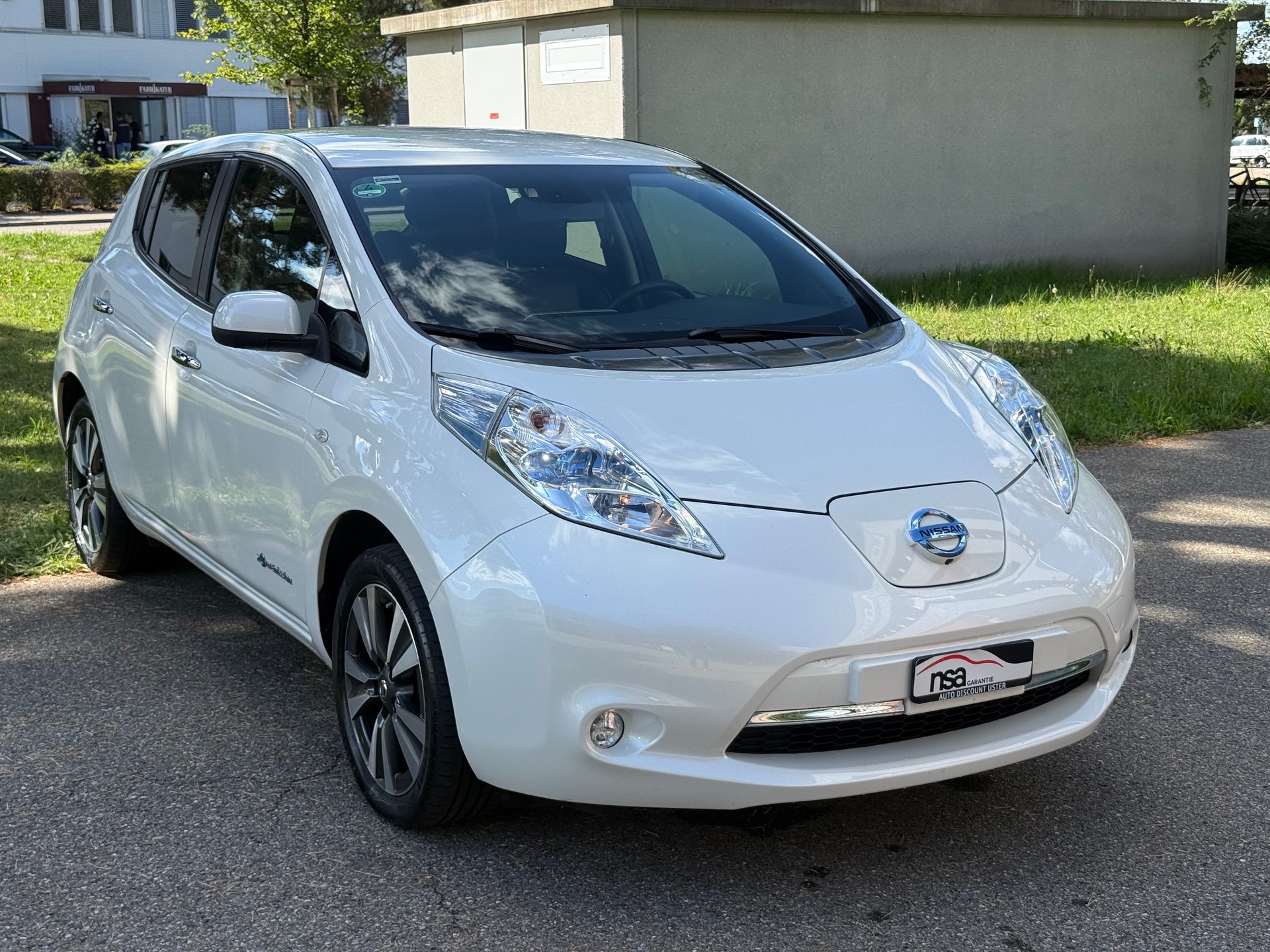 NISSAN Leaf visia 24kWh (incl battery)-image-2