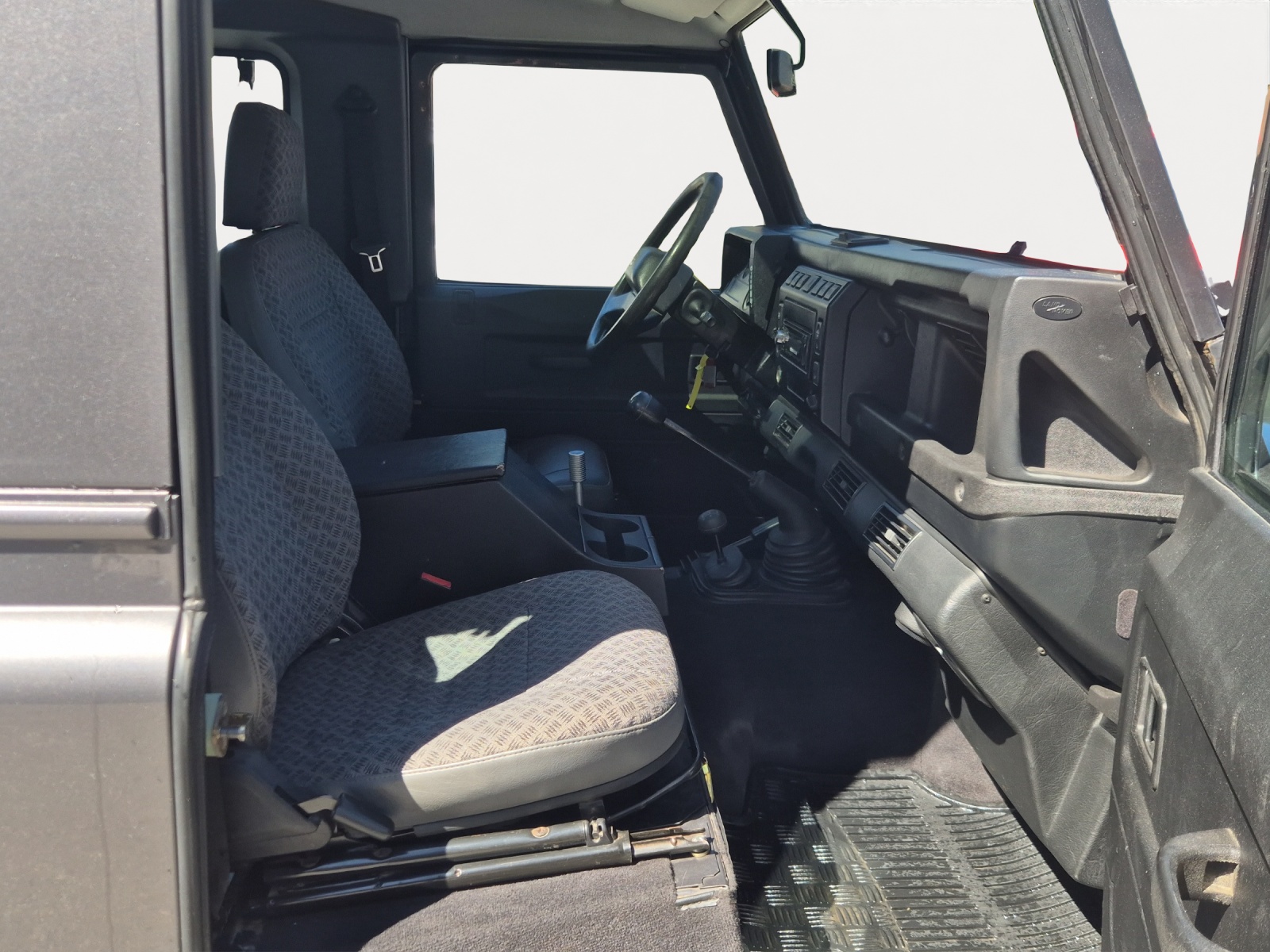 LAND ROVER Defender 90 SW 2.5 Td5-image-11