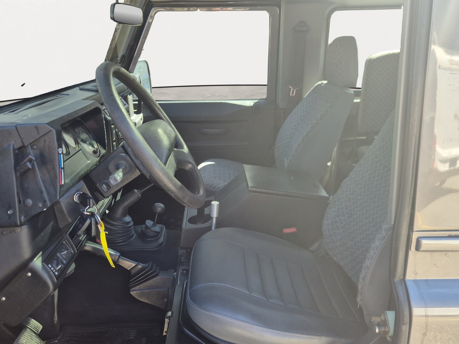 LAND ROVER Defender 90 SW 2.5 Td5-image-8