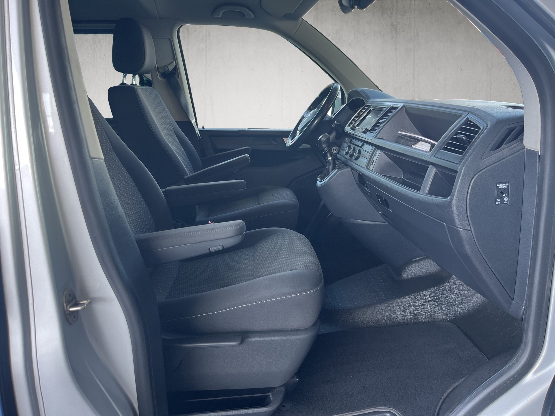 VW T6 Caravelle 2.0 Bi-TDI Comfortline Liberty LWB-image-10