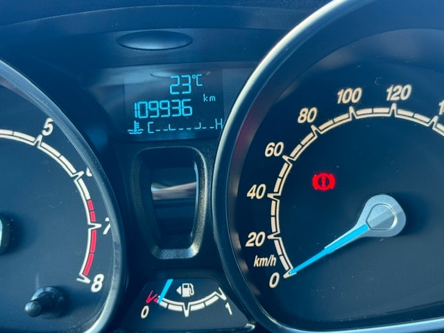 FORD Fiesta 1.0 SCTi Titanium-image-10