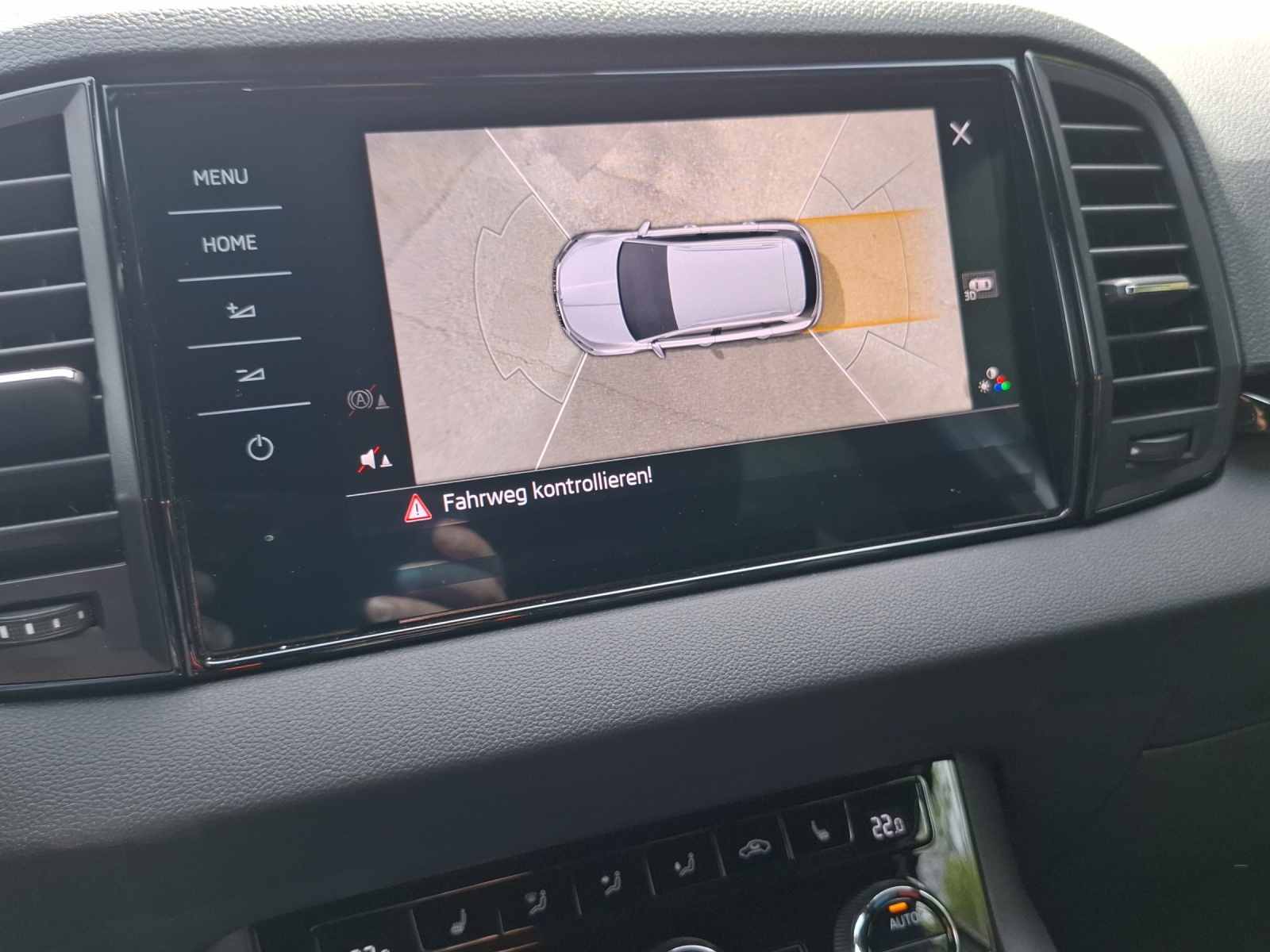 SKODA Karoq 2.0 TSI SportLine 4x4 DSG-image-14