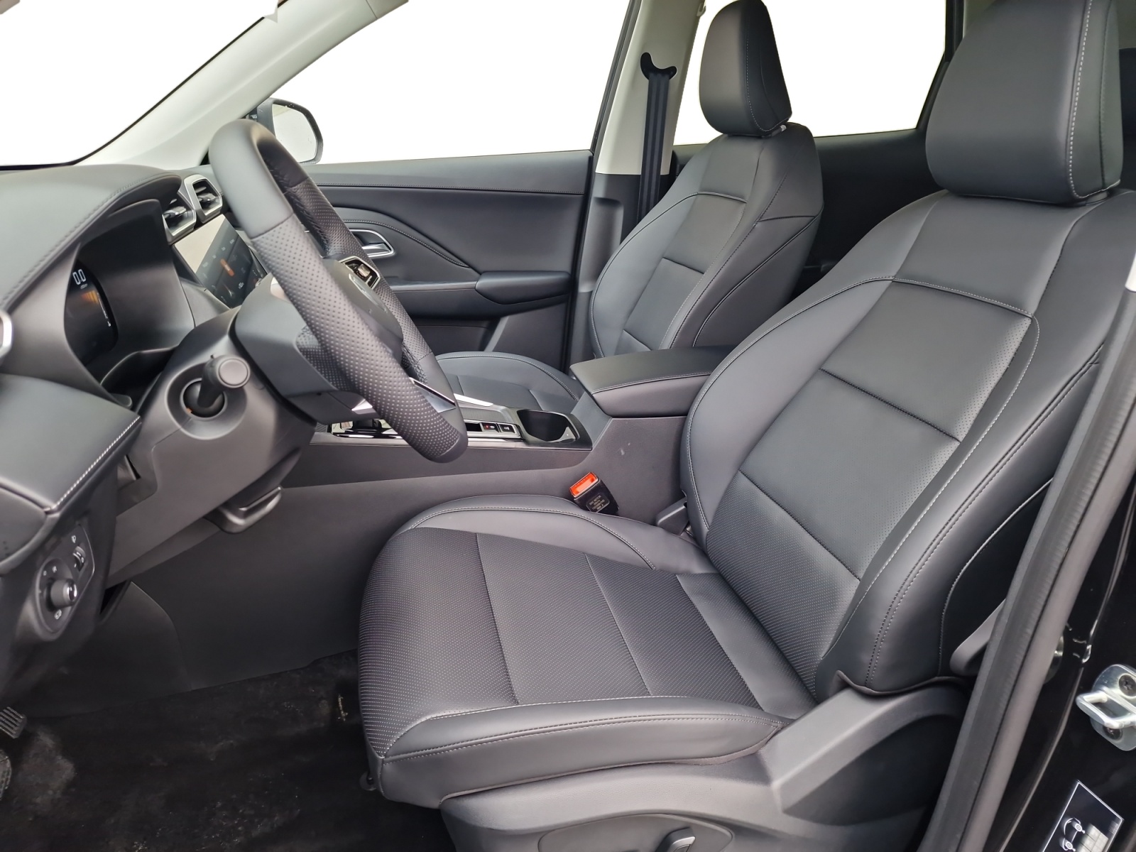 MG ZS 1.5 Hybrid+ Luxury Panorama-showroom-element-2
