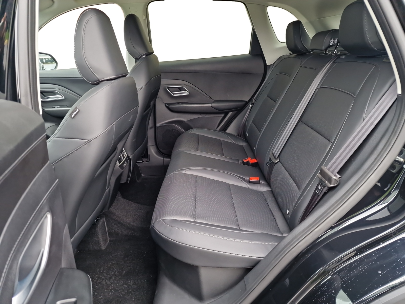 MG ZS 1.5 Hybrid+ Luxury Panorama-image-16