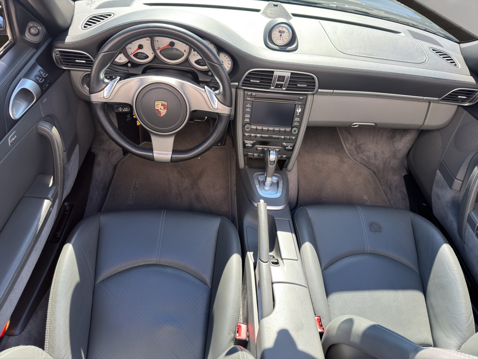 PORSCHE 911 Cabrio Carrera 4S PDK-image-9
