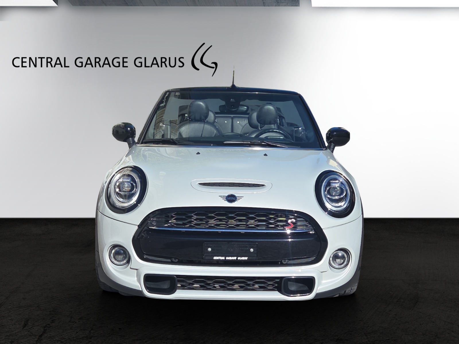 MINI Cooper S Cabriolet DKG-showroom-element-1